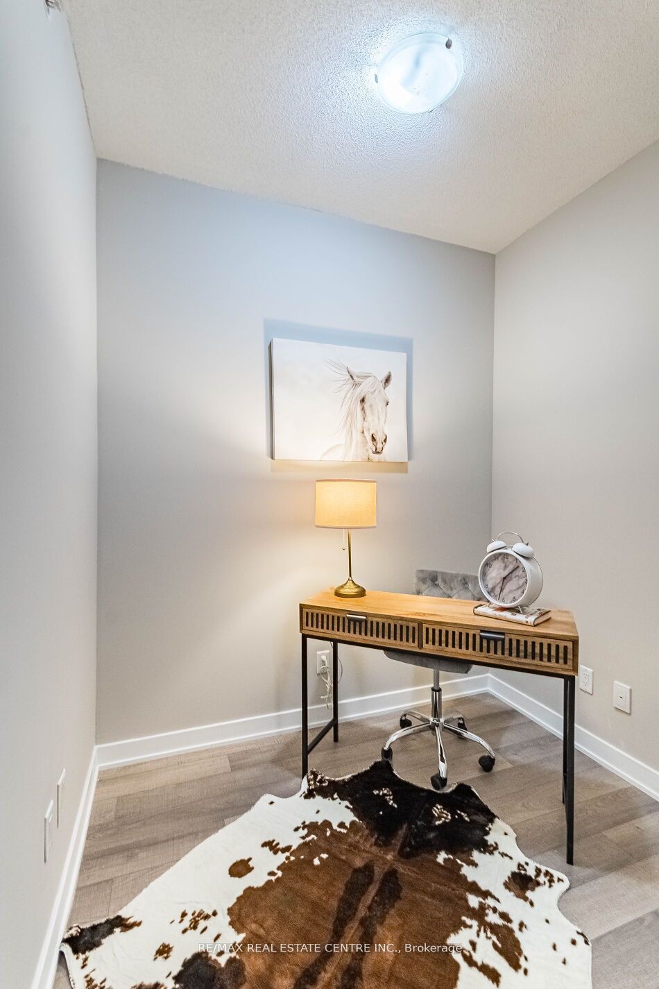 5240 Dundas Street B314, Burlington, ON L7L 0J6 photo 3