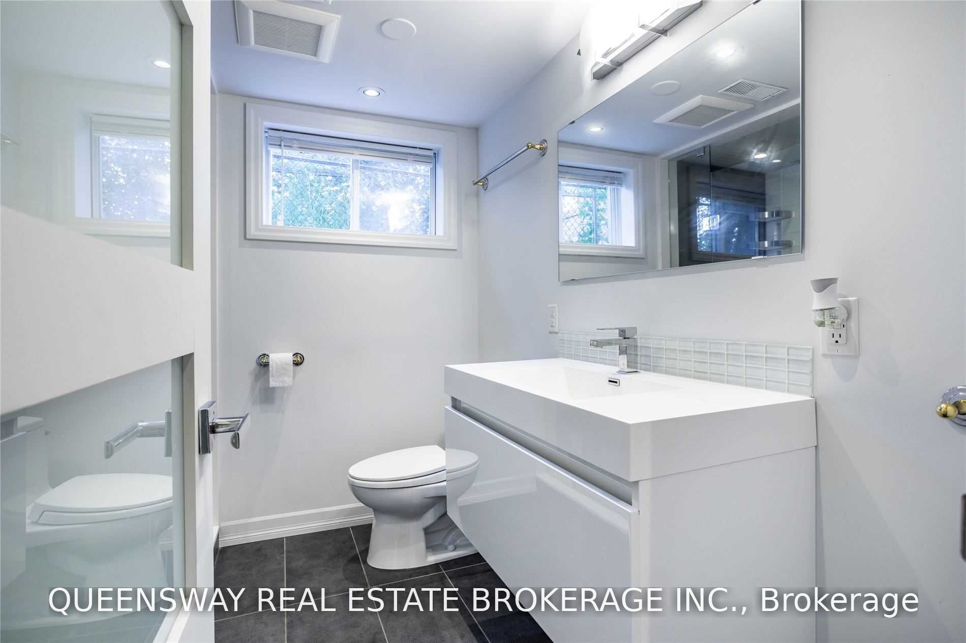 1222 Kipling Avenue, Toronto, ON M9B 3N1