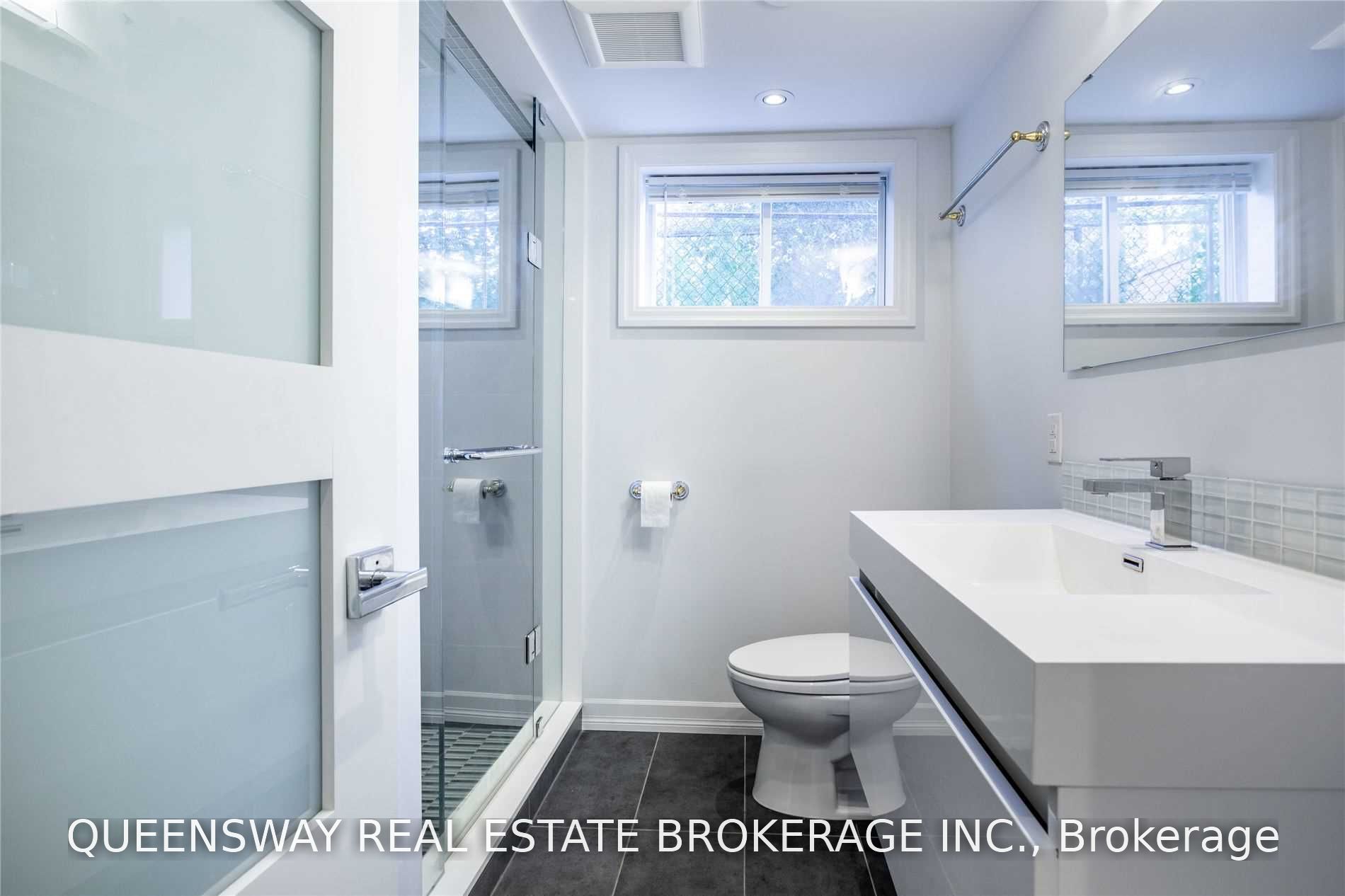1222 Kipling Avenue, Toronto, ON M9B 3N1 photo 3