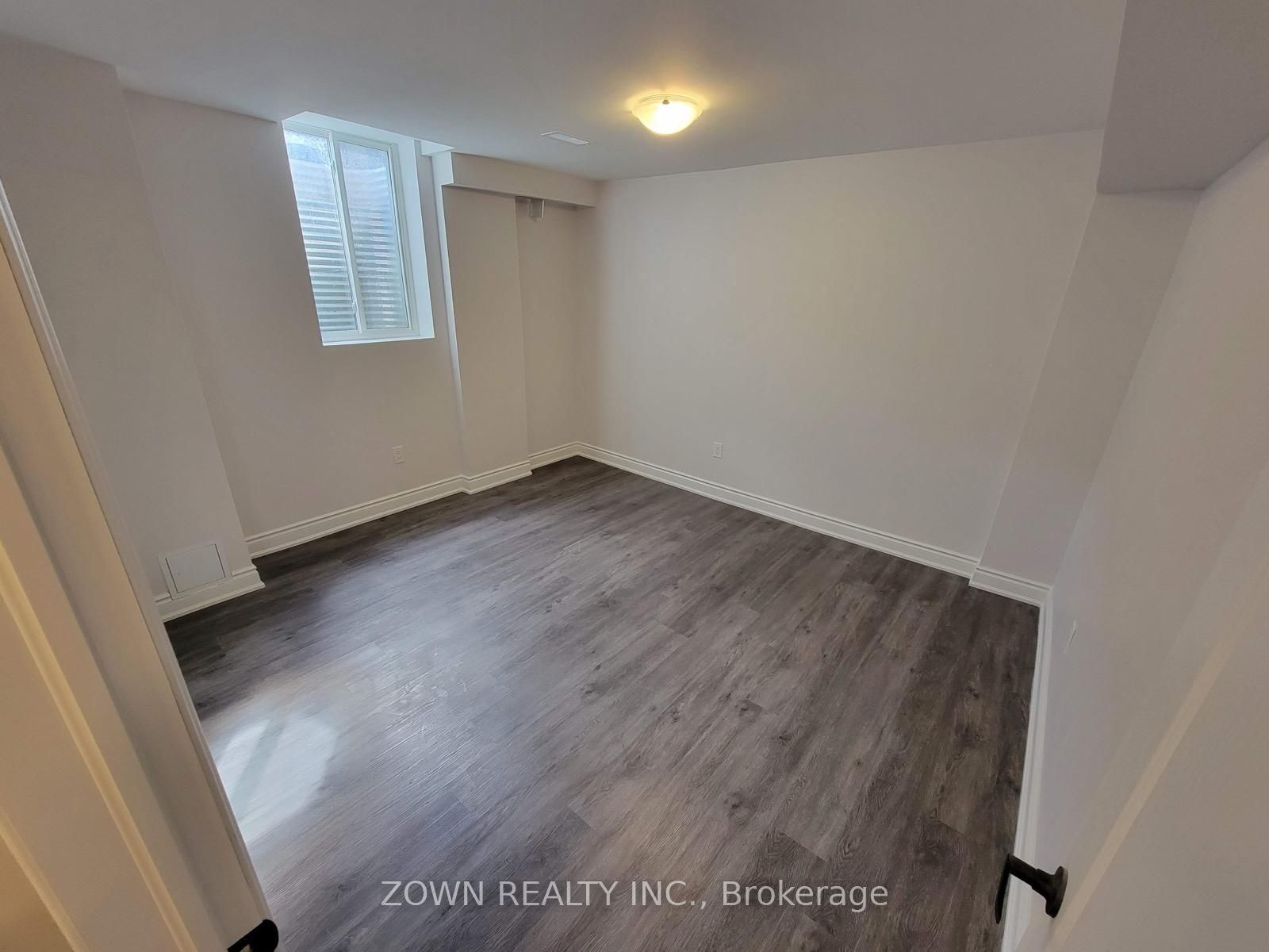 1001 Job Crescent, Milton, ON L9T 8V6 photo 4