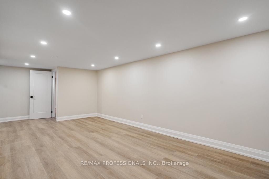 1327 Royal Drive LOWER, Burlington, ON L7P 2G7 photo 3