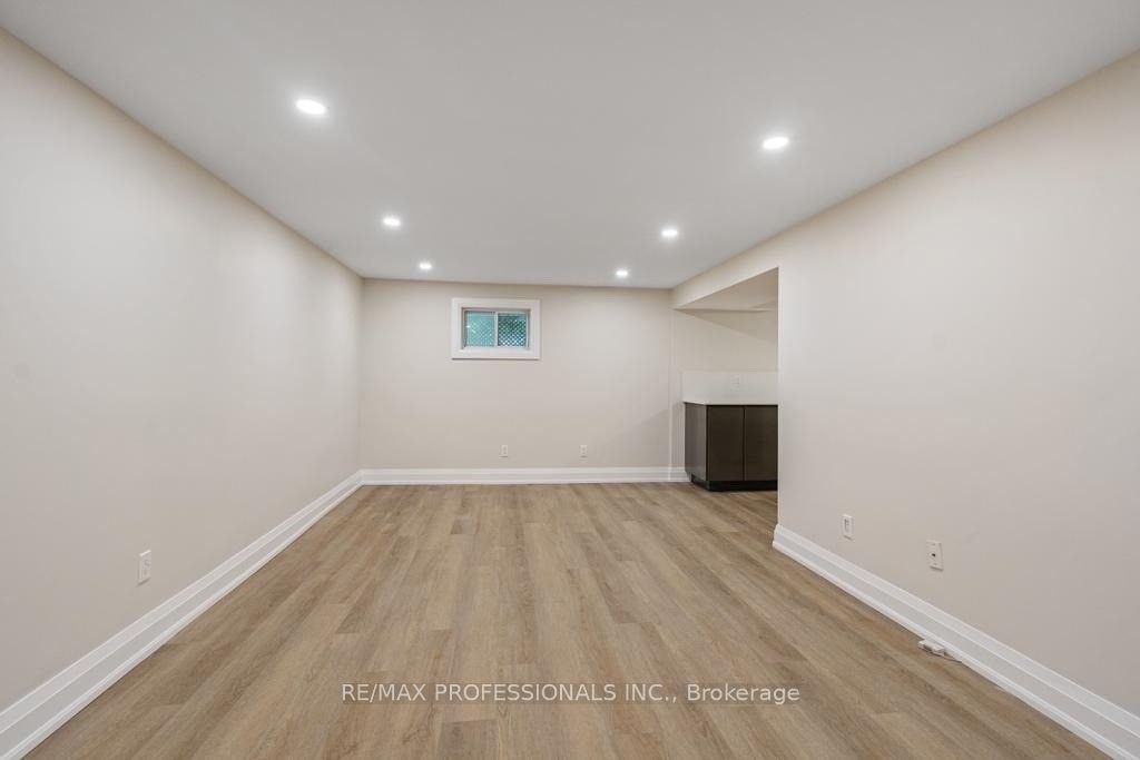 1327 Royal Drive LOWER, Burlington, ON L7P 2G7 photo 5