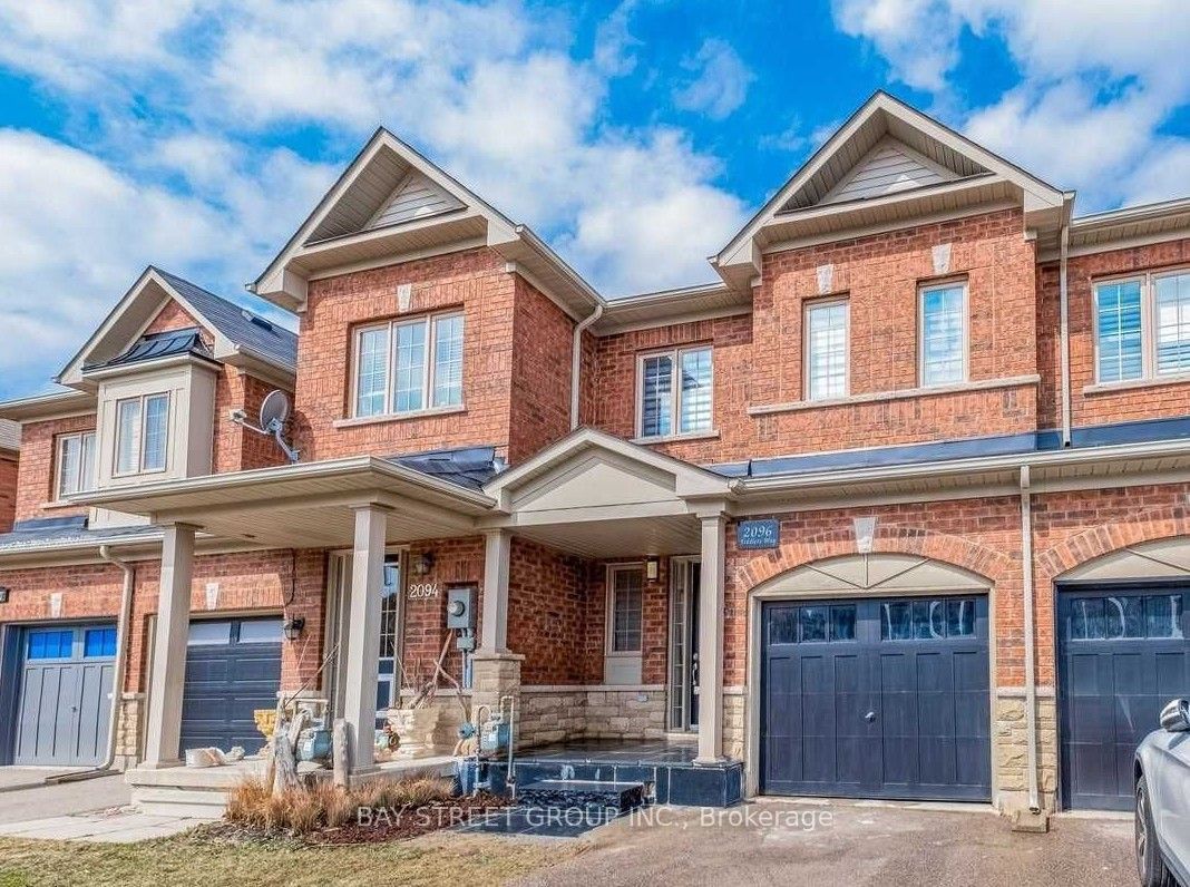 2096 Fiddlers Way, Oakville, ON L6M 0M5 photo 2