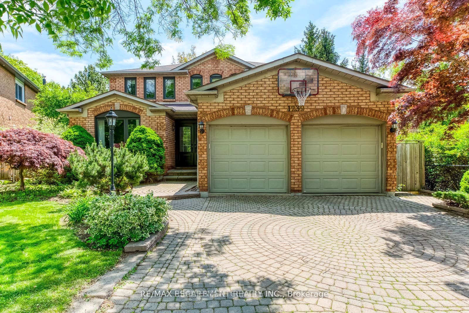 1239 White Lane, Oakville, ON L6M 2T7