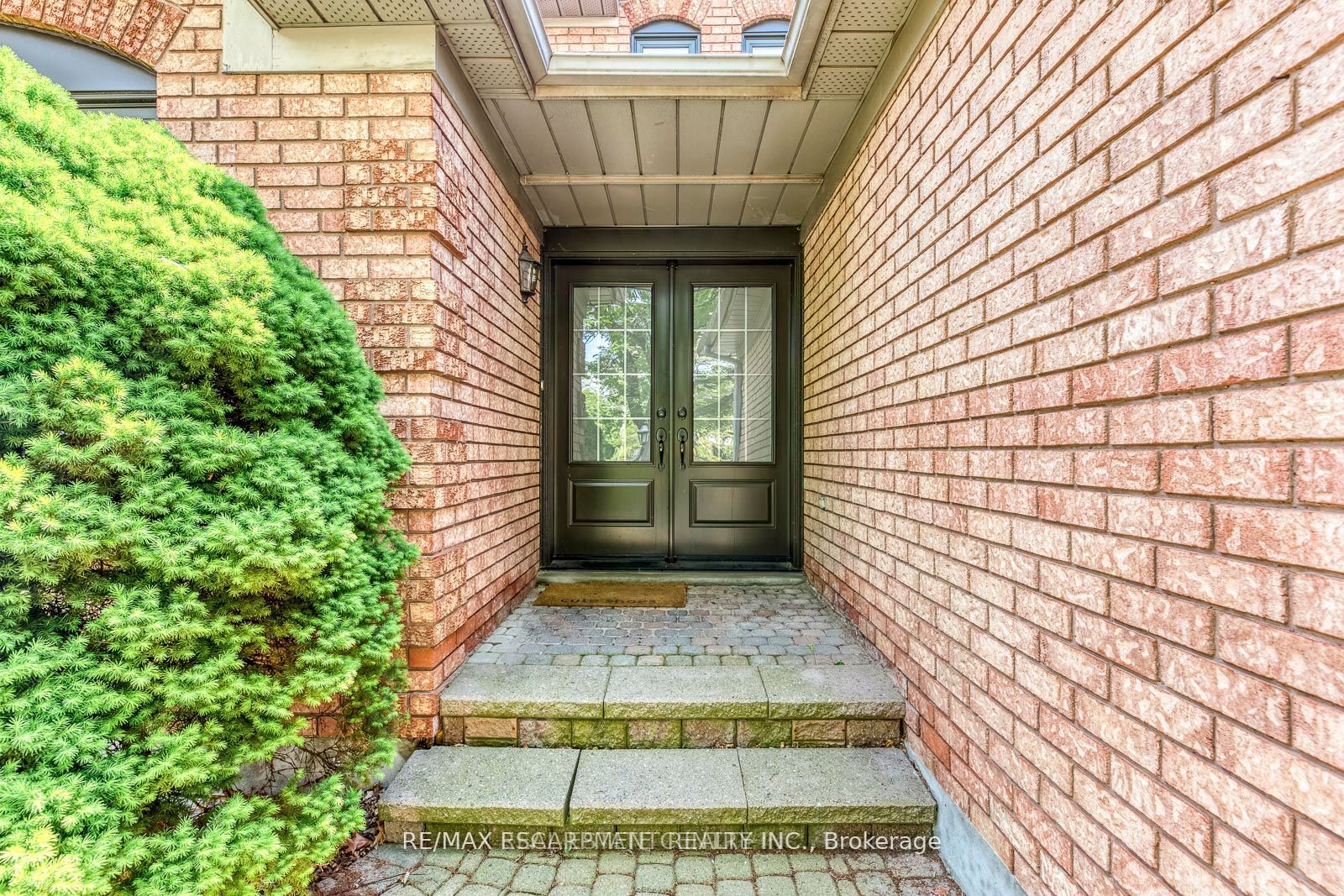 1239 White Lane, Oakville, ON L6M 2T7 photo 2
