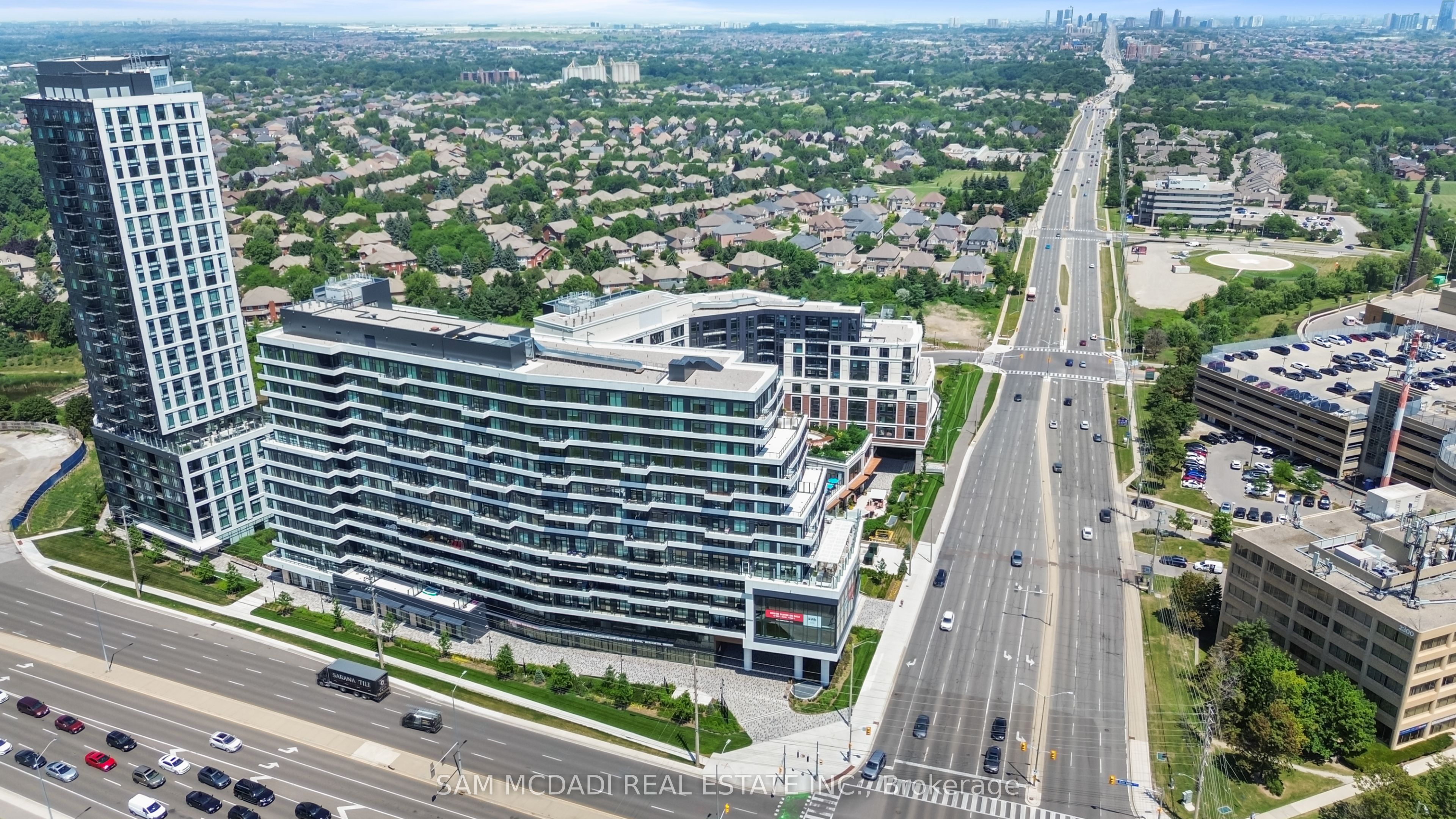 2485 Eglinton Avenue W 1213, Mississauga, ON L5M 2T1 photo 3