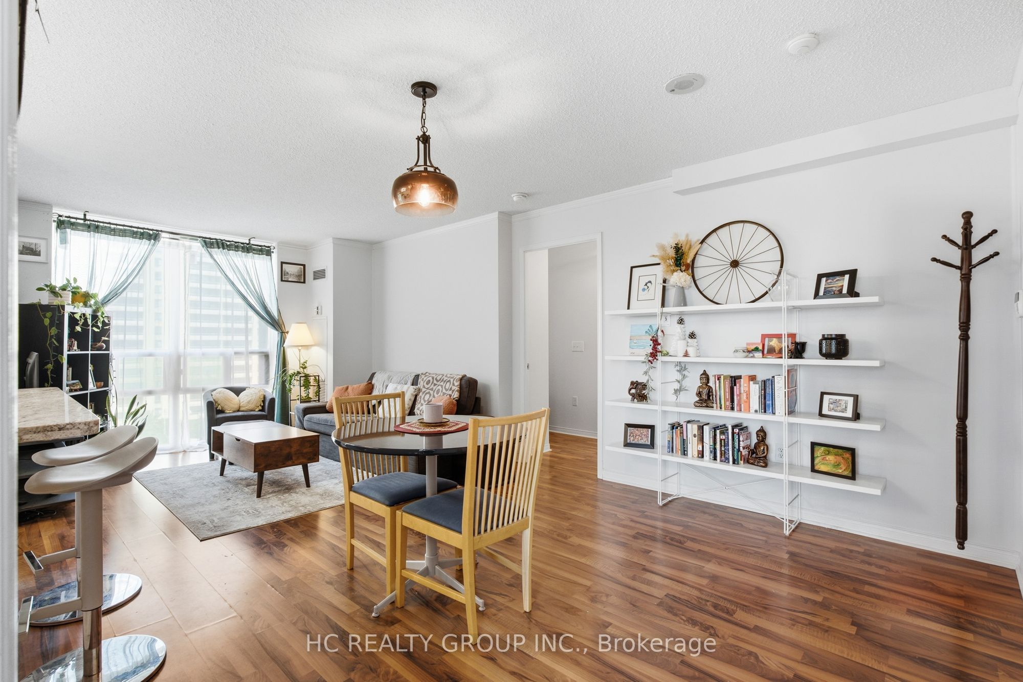 17 Michael Power Place 713, Toronto, ON M9A 5G5 photo 2
