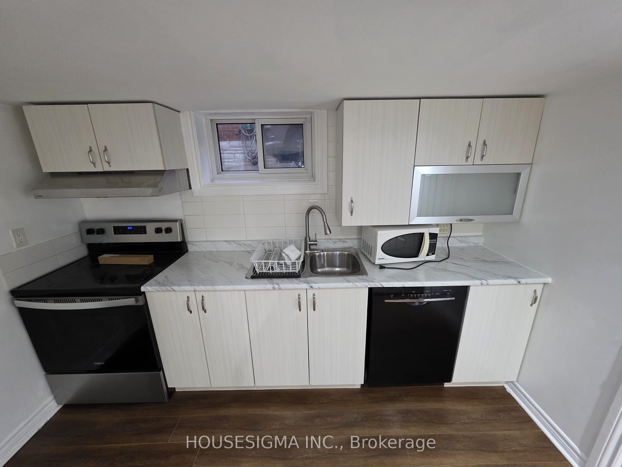 30 Silvercrest Avenue BSMT, Toronto, ON M8W 2S4 photo 3