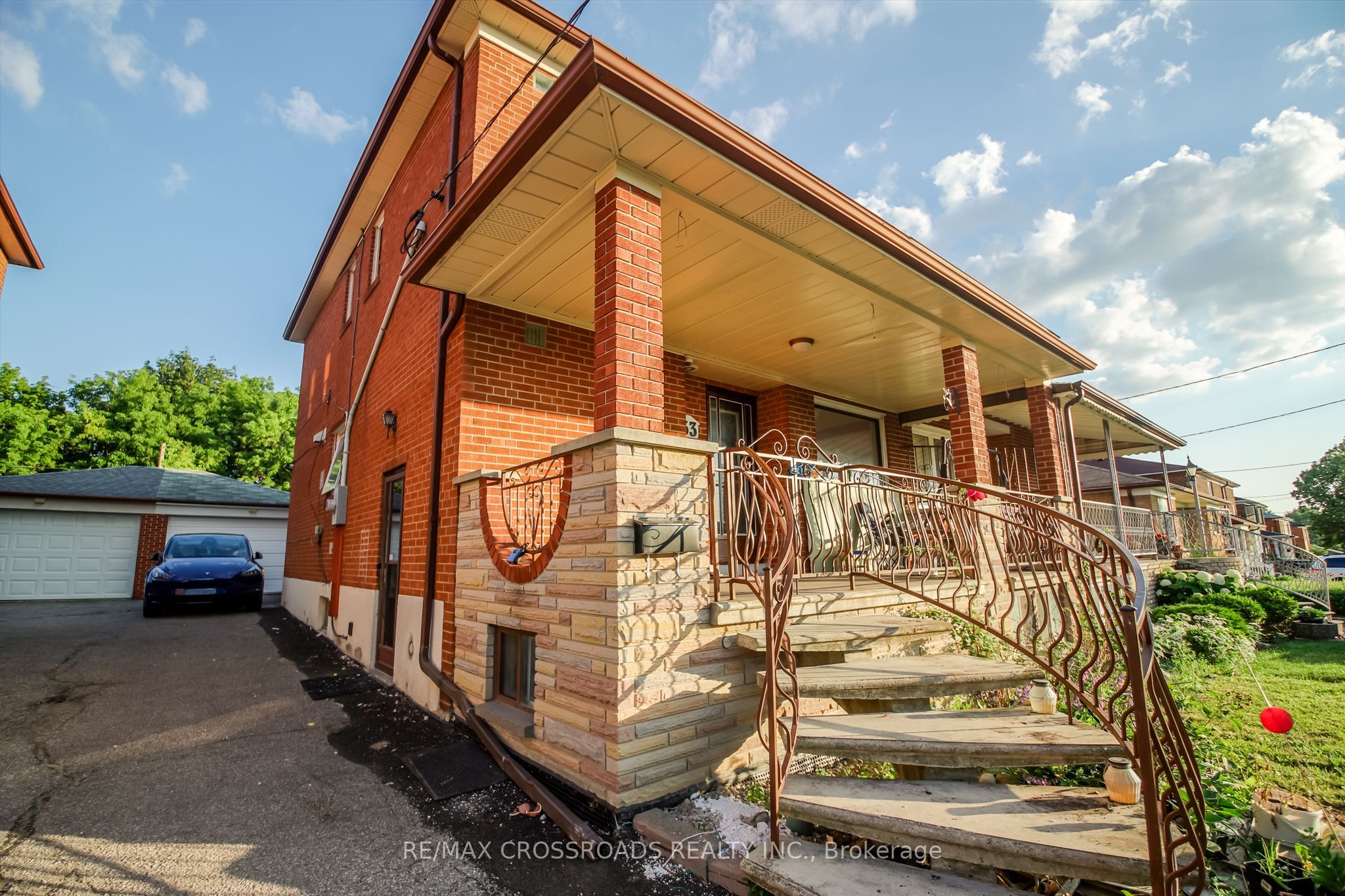 53 Giltspur Drive, Toronto, ON M3L 1M4 photo 2