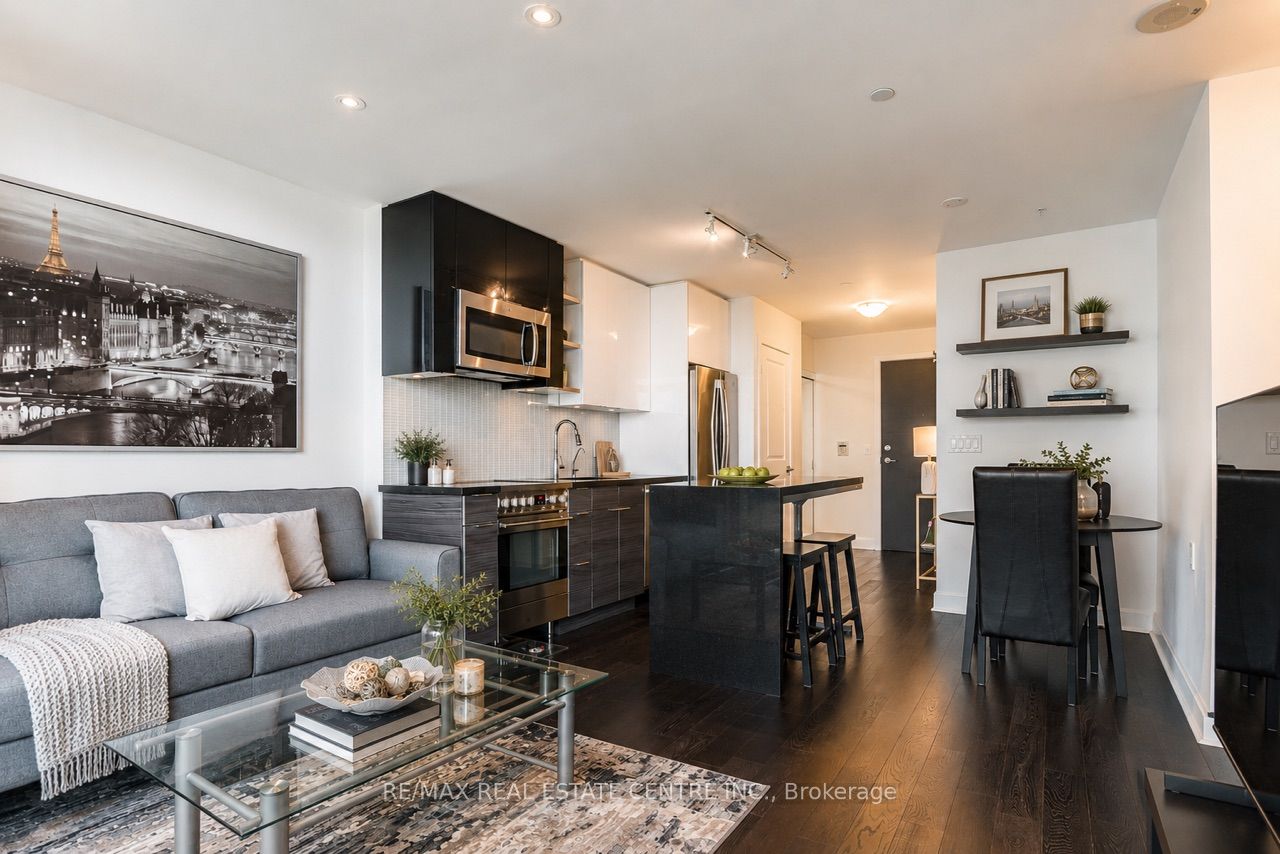 33 Shore Breeze Drive 2102, Toronto, ON M8V 0G1 photo 2