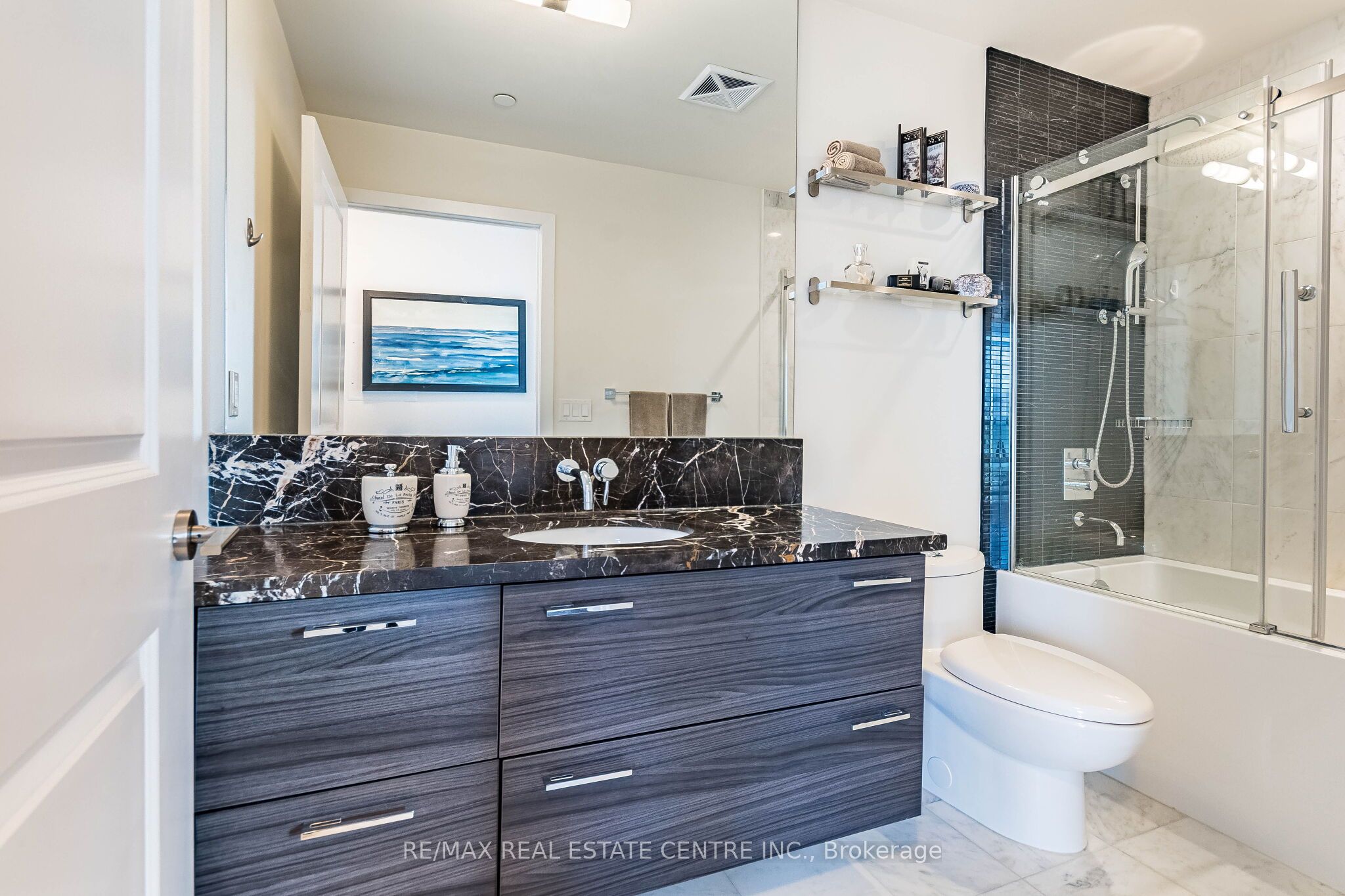 33 Shore Breeze Drive 2102, Toronto, ON M8V 0G1 photo 5