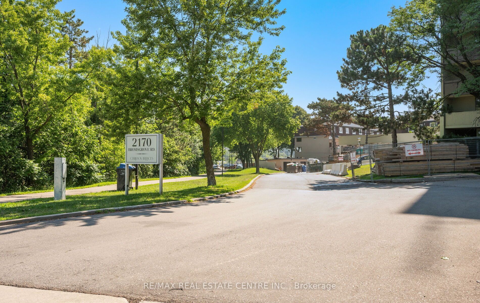 2170 Bromsgrove Road 2, Mississauga, ON L5J 4J2 photo 2