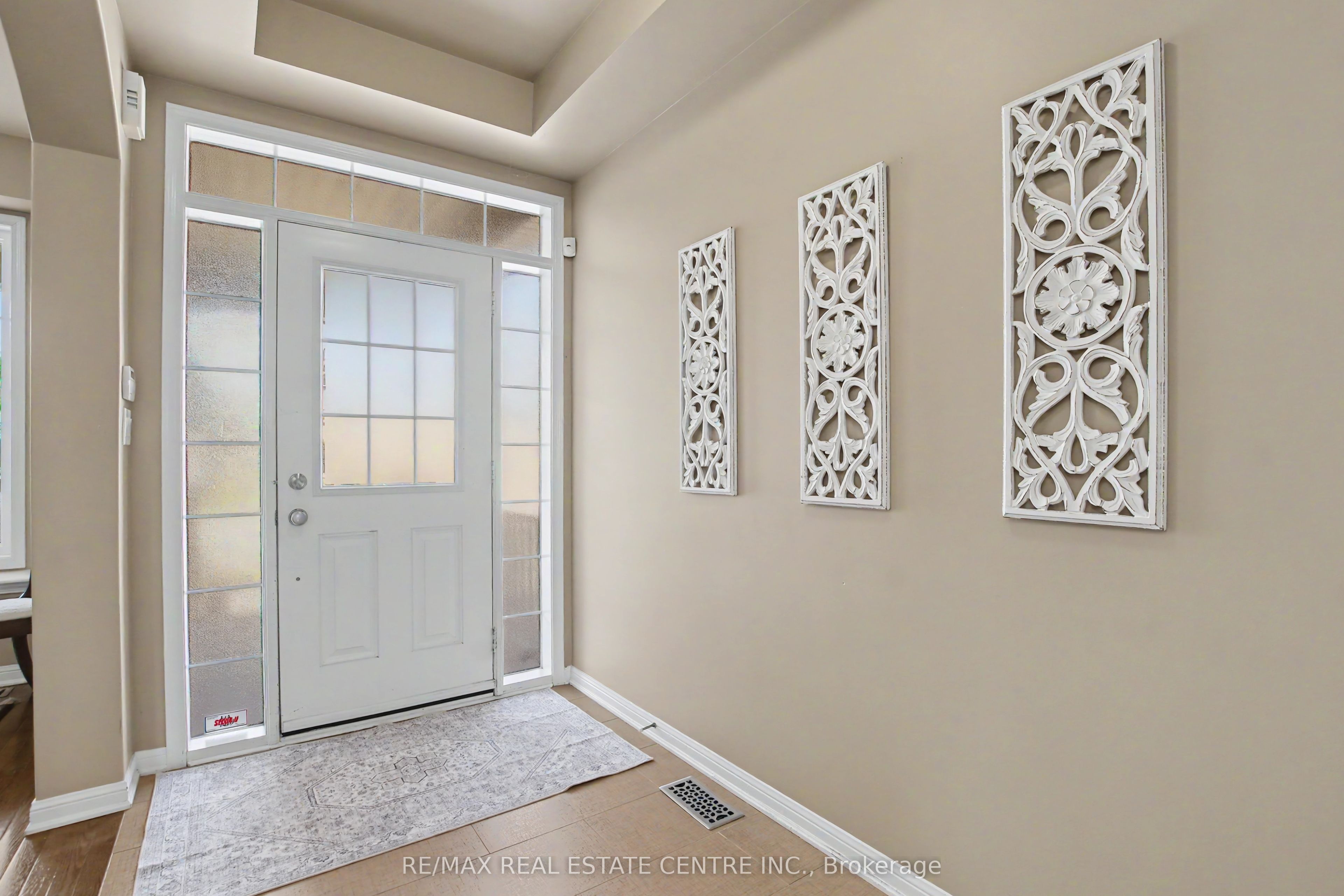 379 Wettlaufer Terrace, Milton, ON L9T 7N4 photo 4