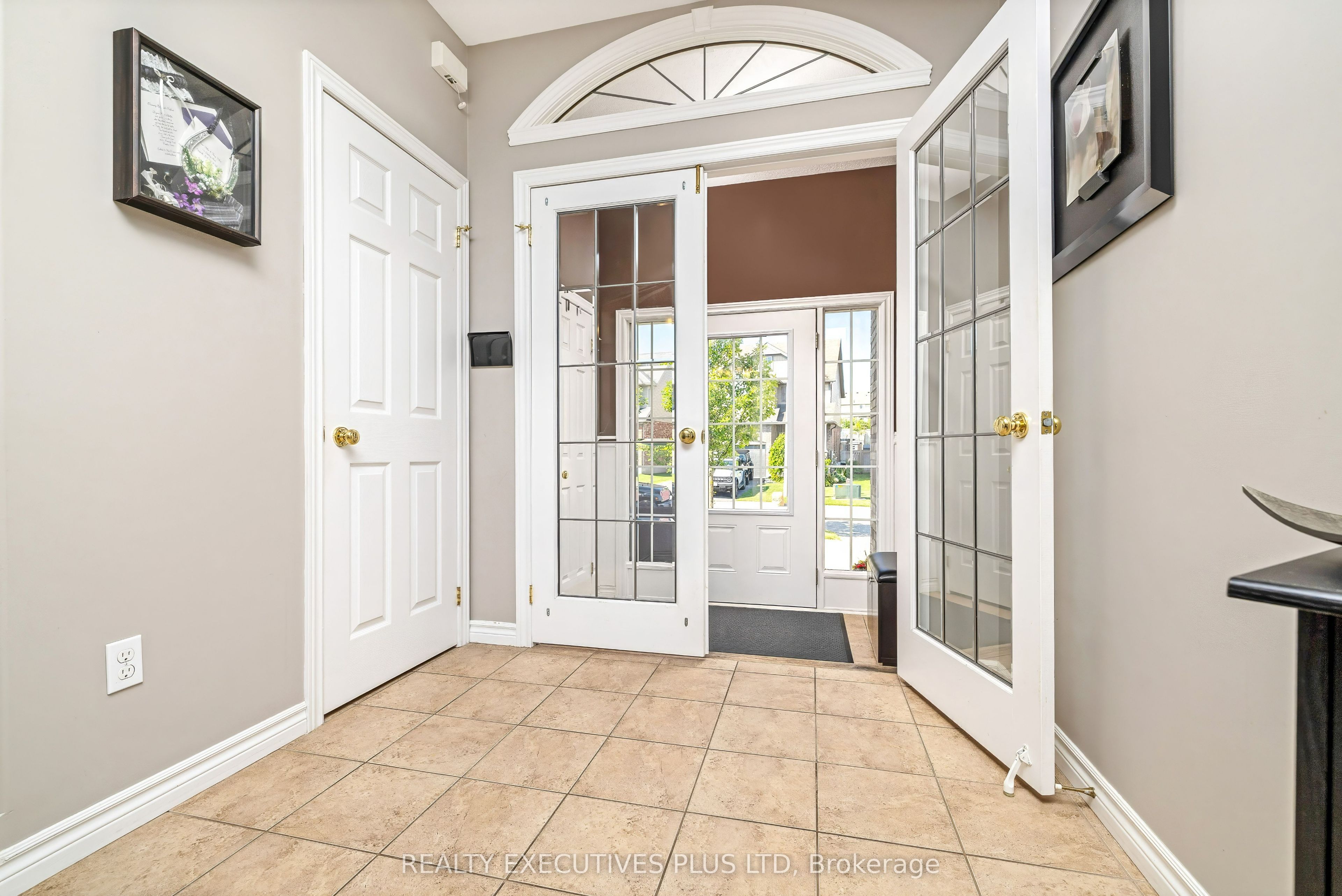 56 Dinnick Crescent, Orangeville, ON L9W 0B7 photo 4