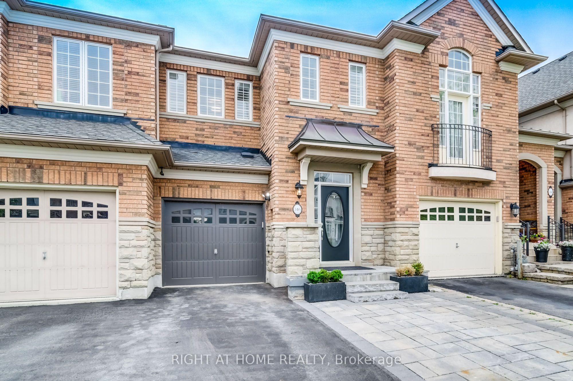 346 Creek Path Avenue, Oakville, ON L6L 6X1