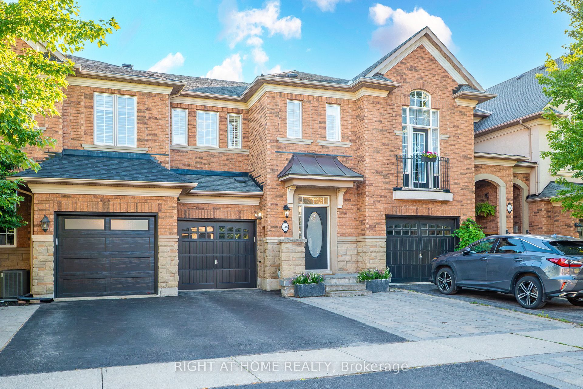 346 Creek Path Avenue, Oakville, ON L6L 6X1 photo 2