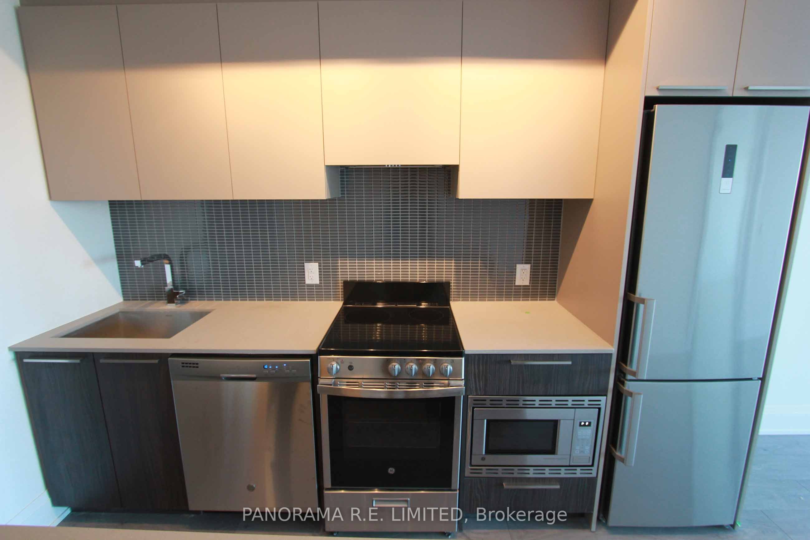 20 Brin Drive 509, Toronto, ON M8X 0B2 photo 3