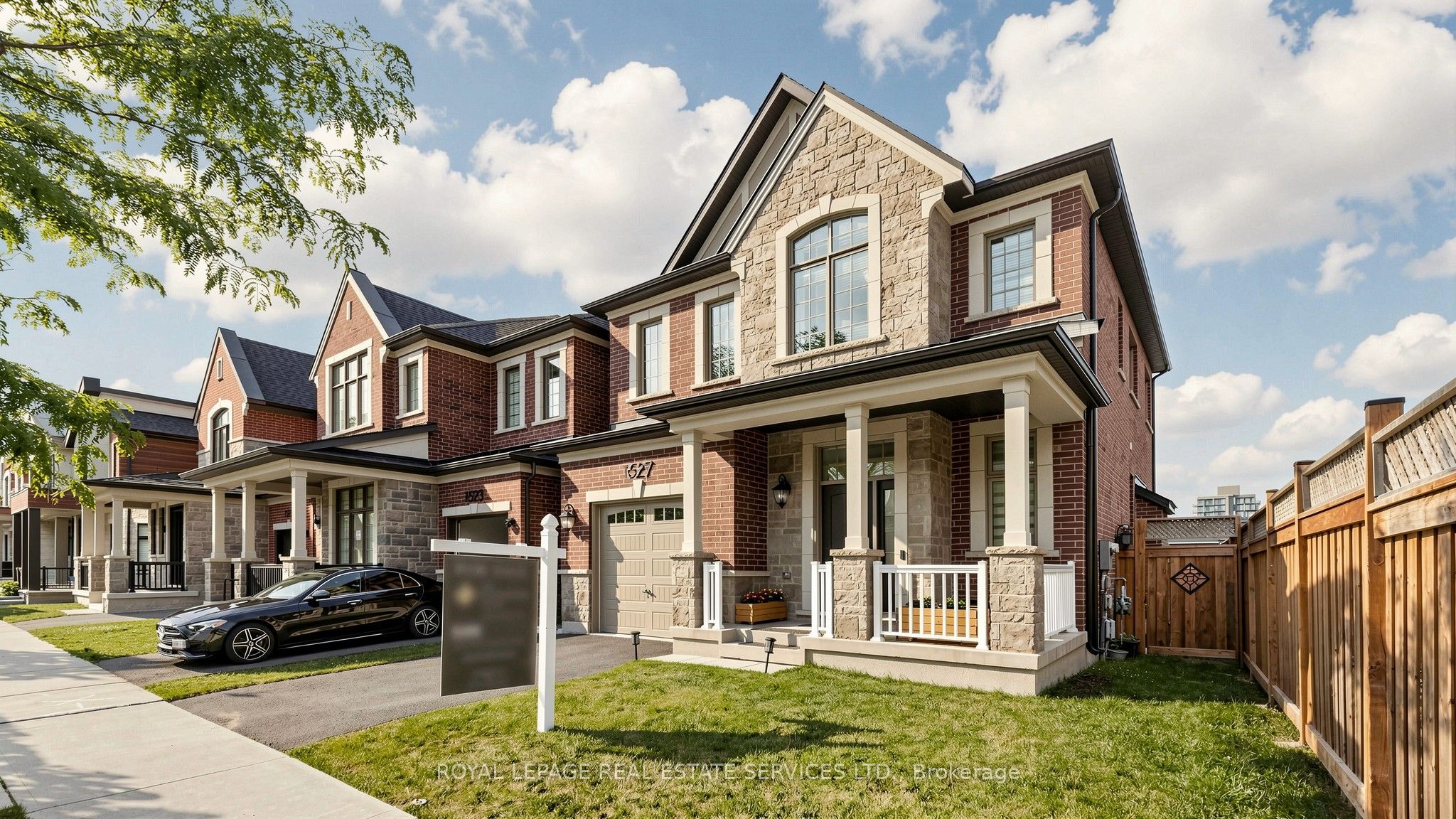 1527 Varelas Passage, Oakville, ON L6H 3S2 photo 2