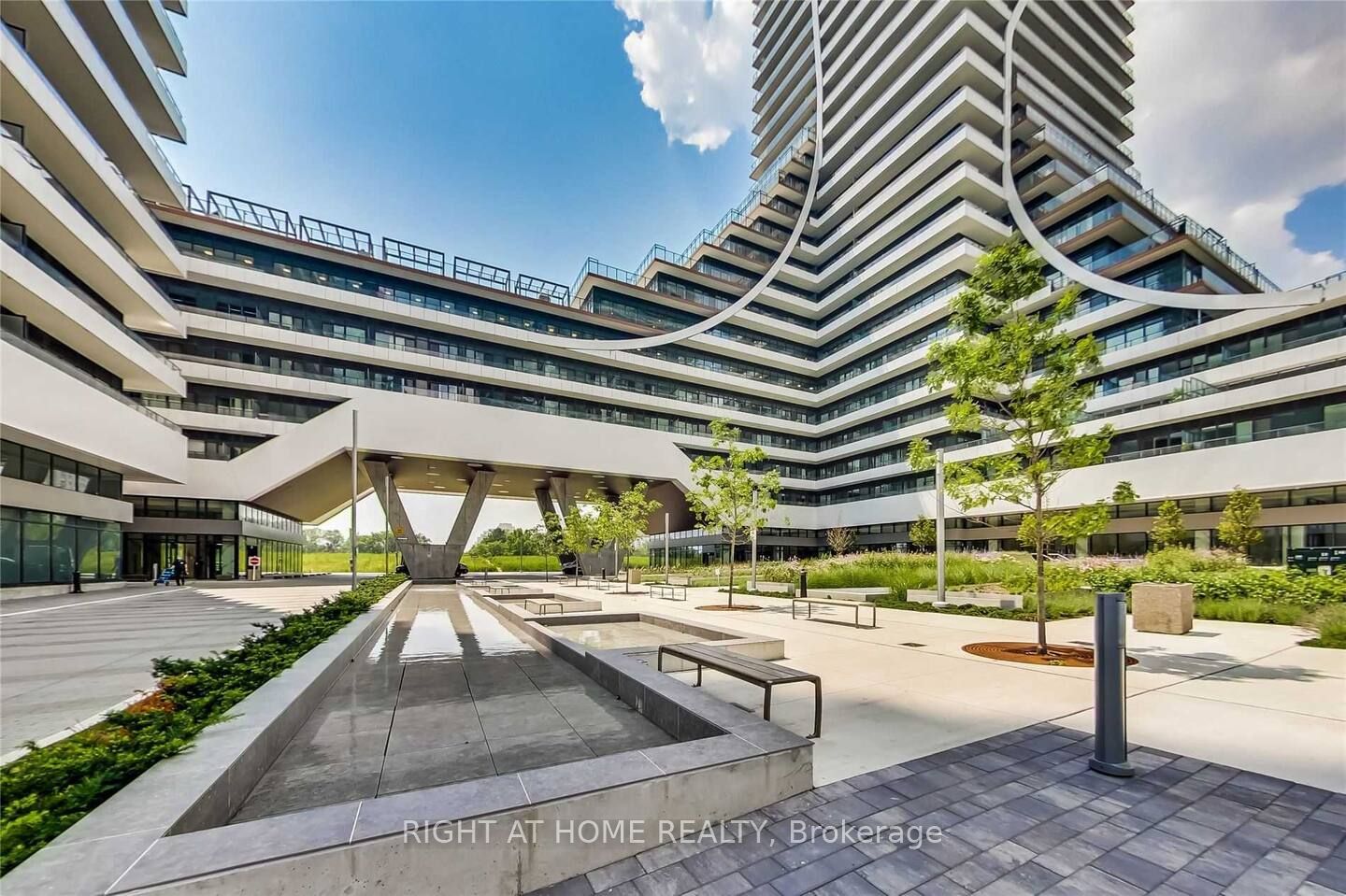 30 Shore Breeze Drive 3212, Toronto, ON M8V 0J1