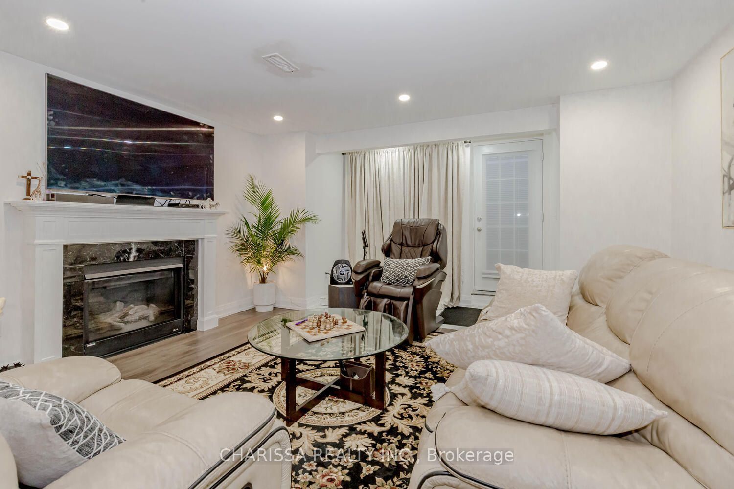 3321 Mintwood Circle, Oakville, ON L6H 7C3 photo 2