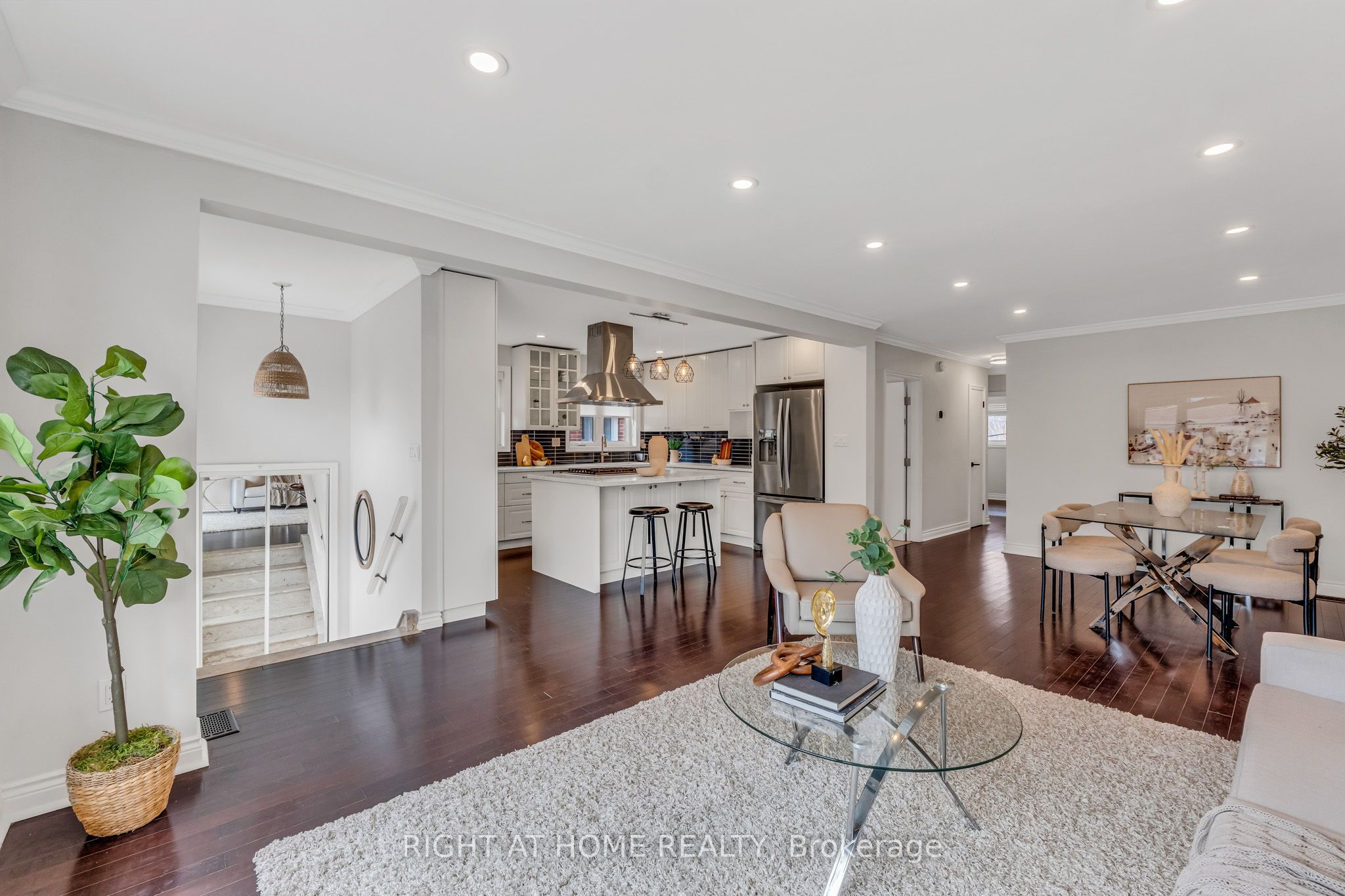 110 Victory Drive, Toronto, ON M3M 2J8 photo 3
