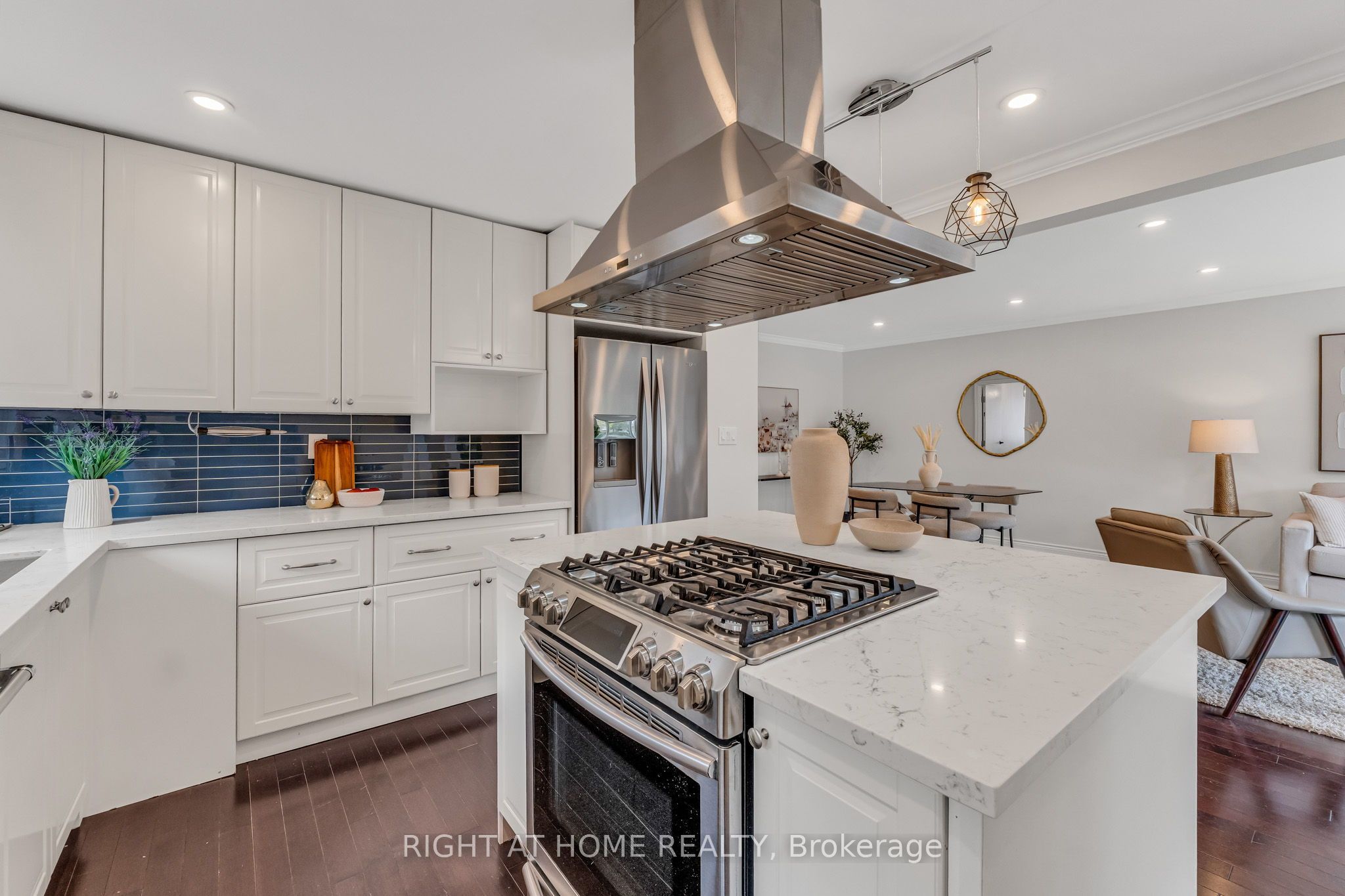 110 Victory Drive, Toronto, ON M3M 2J8 photo 5