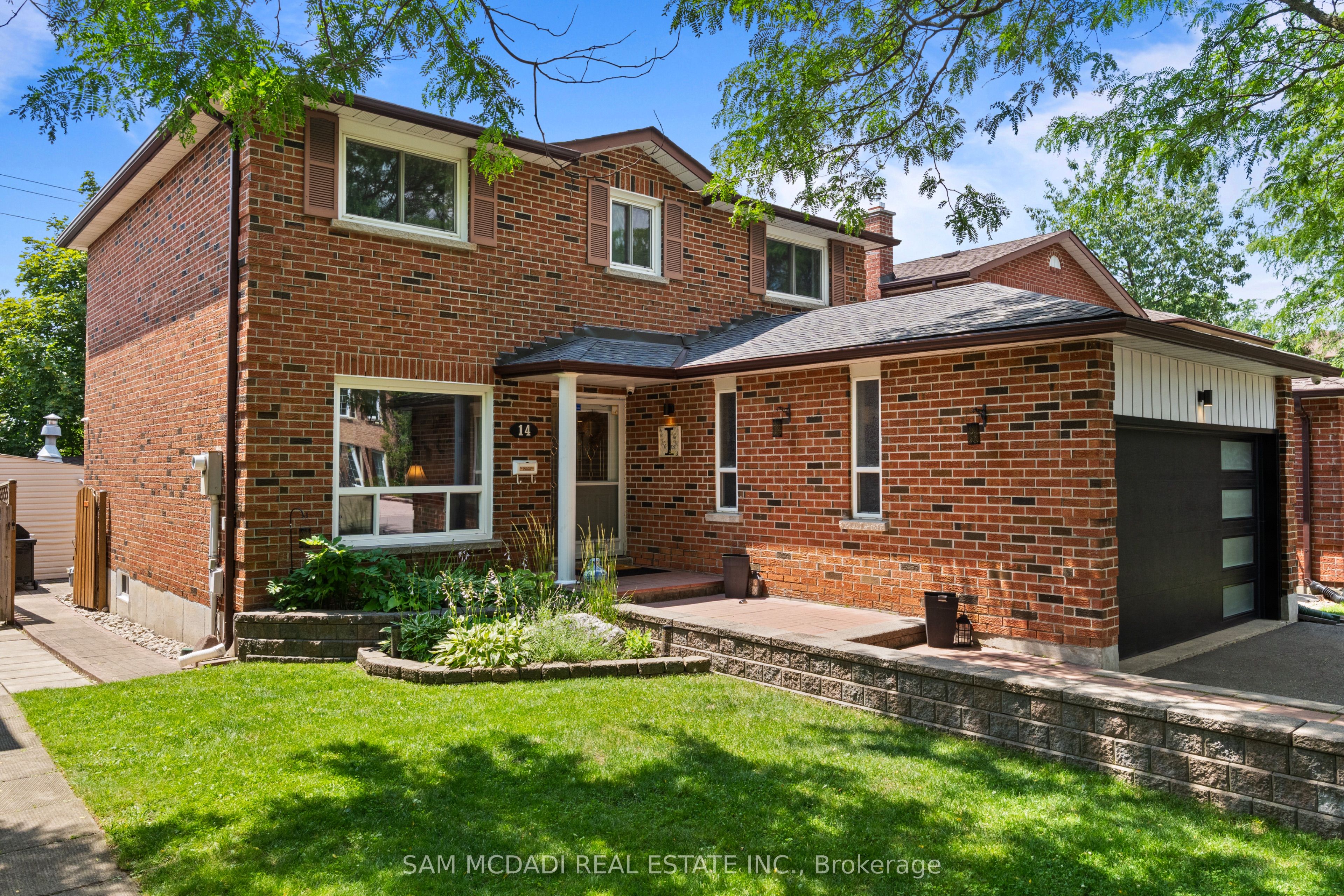 14 Palermo Court, Brampton, ON L6Z 3G1 photo 2