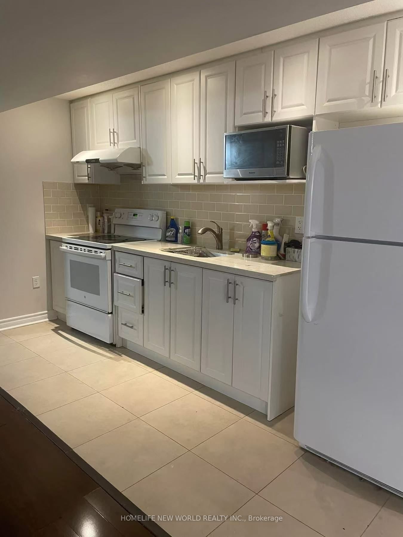 21 Locarno Street Basement, Brampton, ON L6R 3T8 photo 2