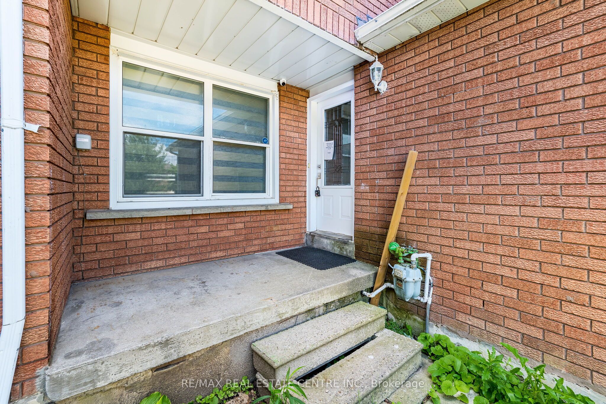 87 Tulip Drive, Brampton, ON L6Y 3W9 photo 4