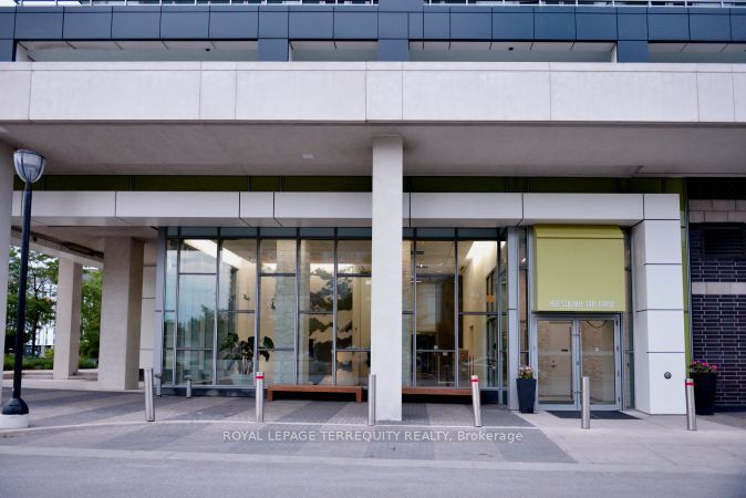 360 Square One Drive 1602, Mississauga, ON L5B 0G7 photo 2