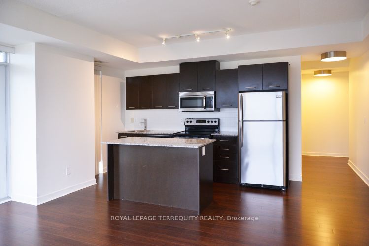 360 Square One Drive 1602, Mississauga, ON L5B 0G7 photo 4