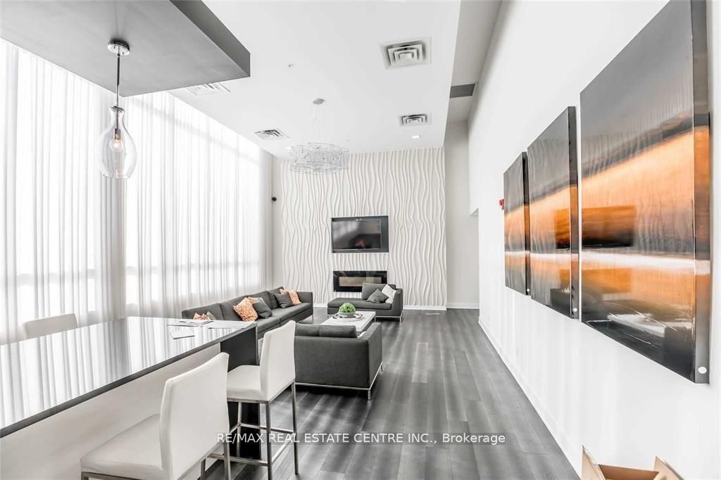 3170 Erin Mills Parkway 231, Mississauga, ON L5L 1W8 photo 5