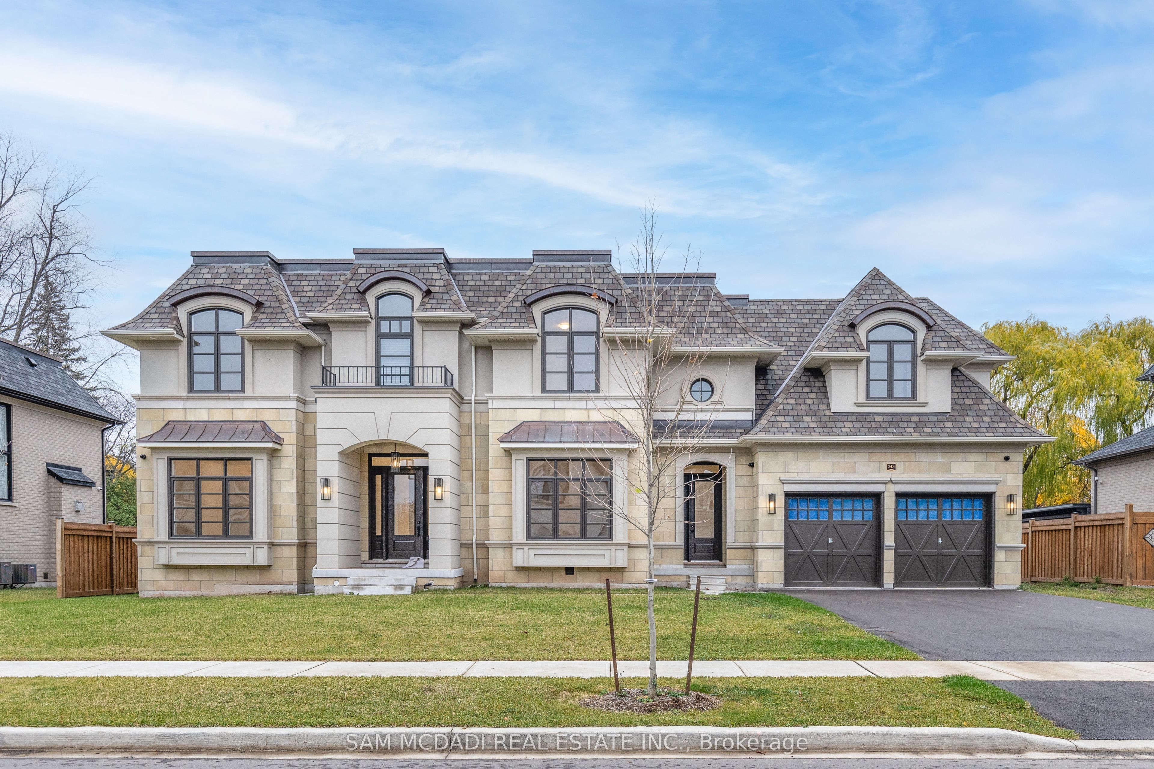 243 Prince George Crescent, Oakville, ON L6L 6P2