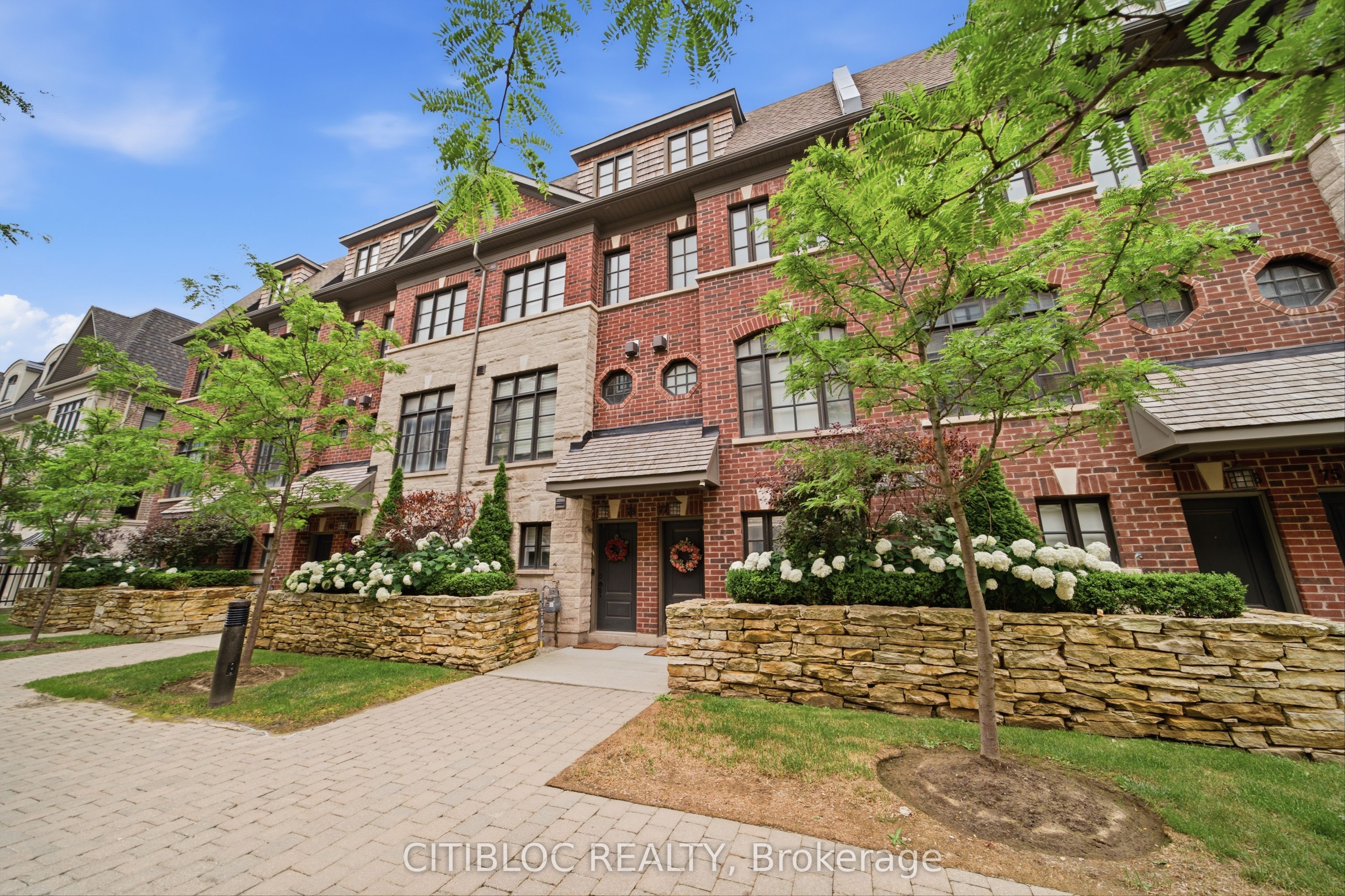 250 Royalton Common 77, Oakville, ON L6H 0N2