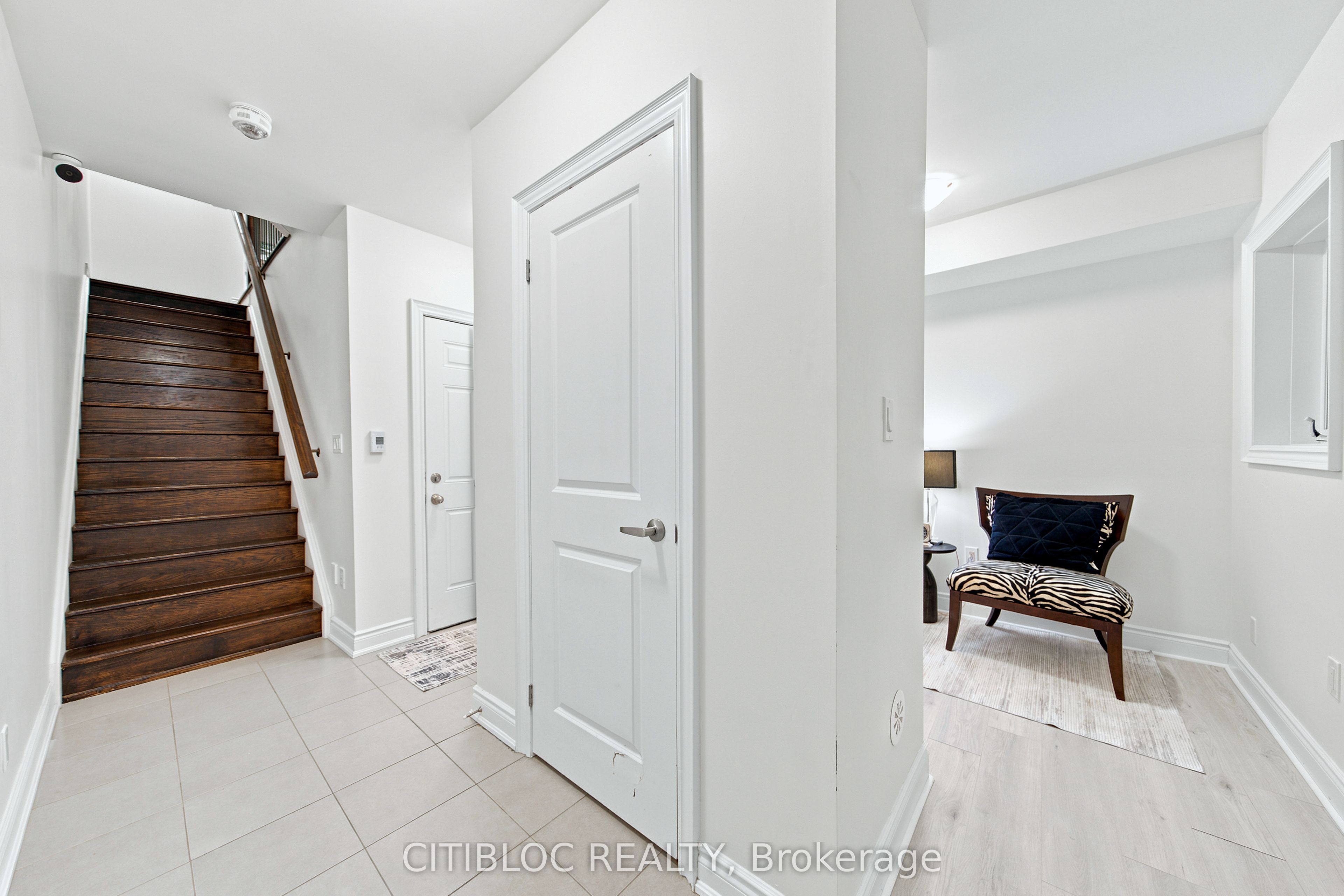 250 Royalton Common 77, Oakville, ON L6H 0N2 photo 2