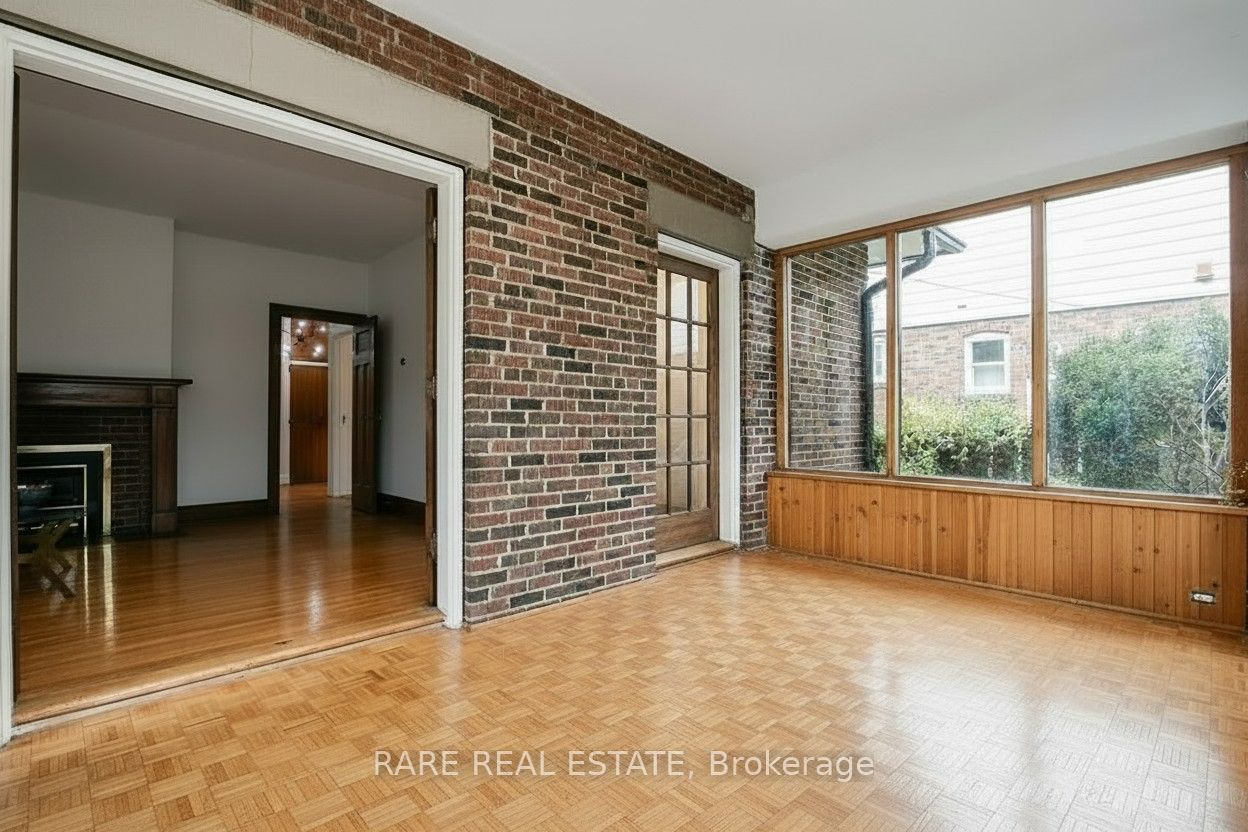 224 ELLIS Avenue, Toronto, ON M6S 2X2 photo 3