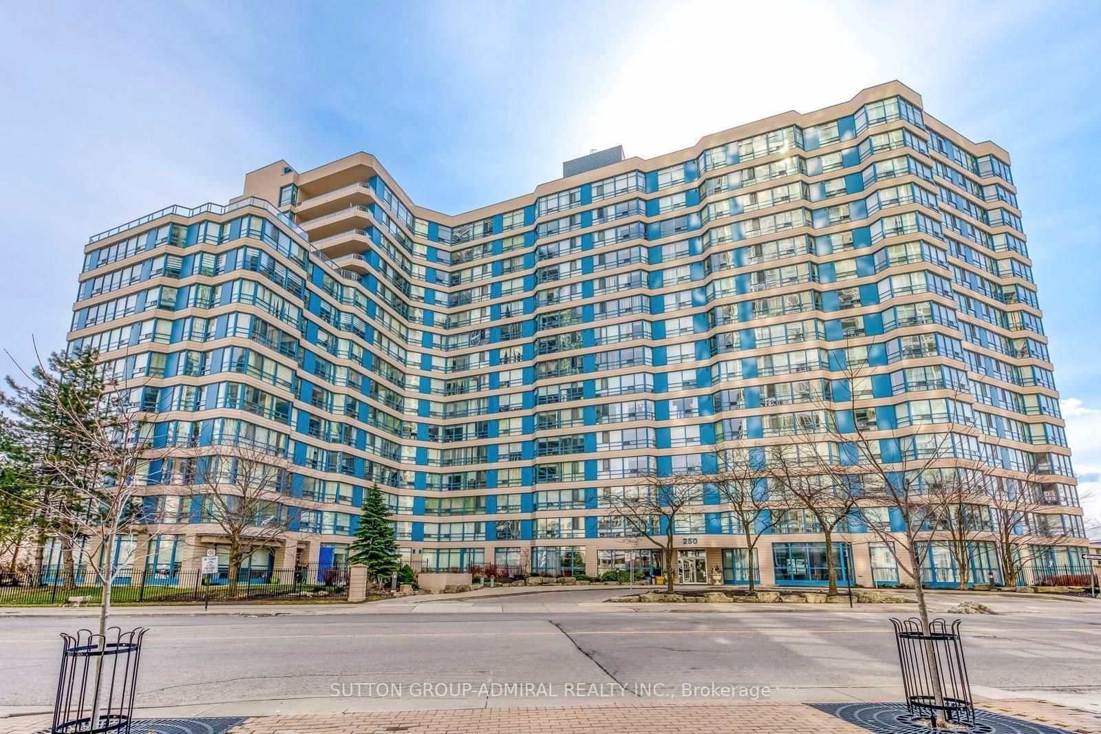 250 Webb Drive 104, Mississauga, ON L5B 3Z4