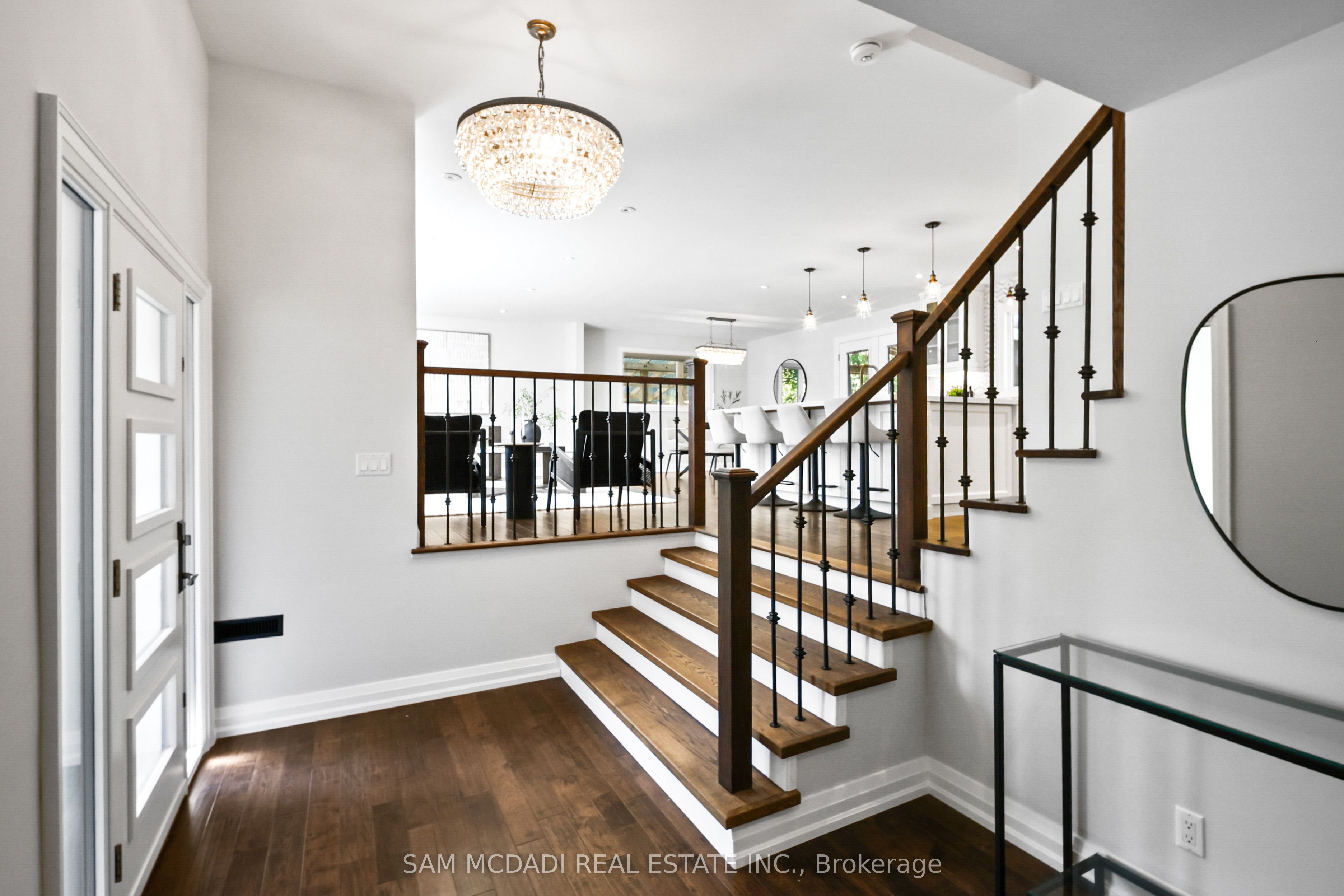 1171 Birchview Drive, Mississauga, ON L5H 3C9 photo 4
