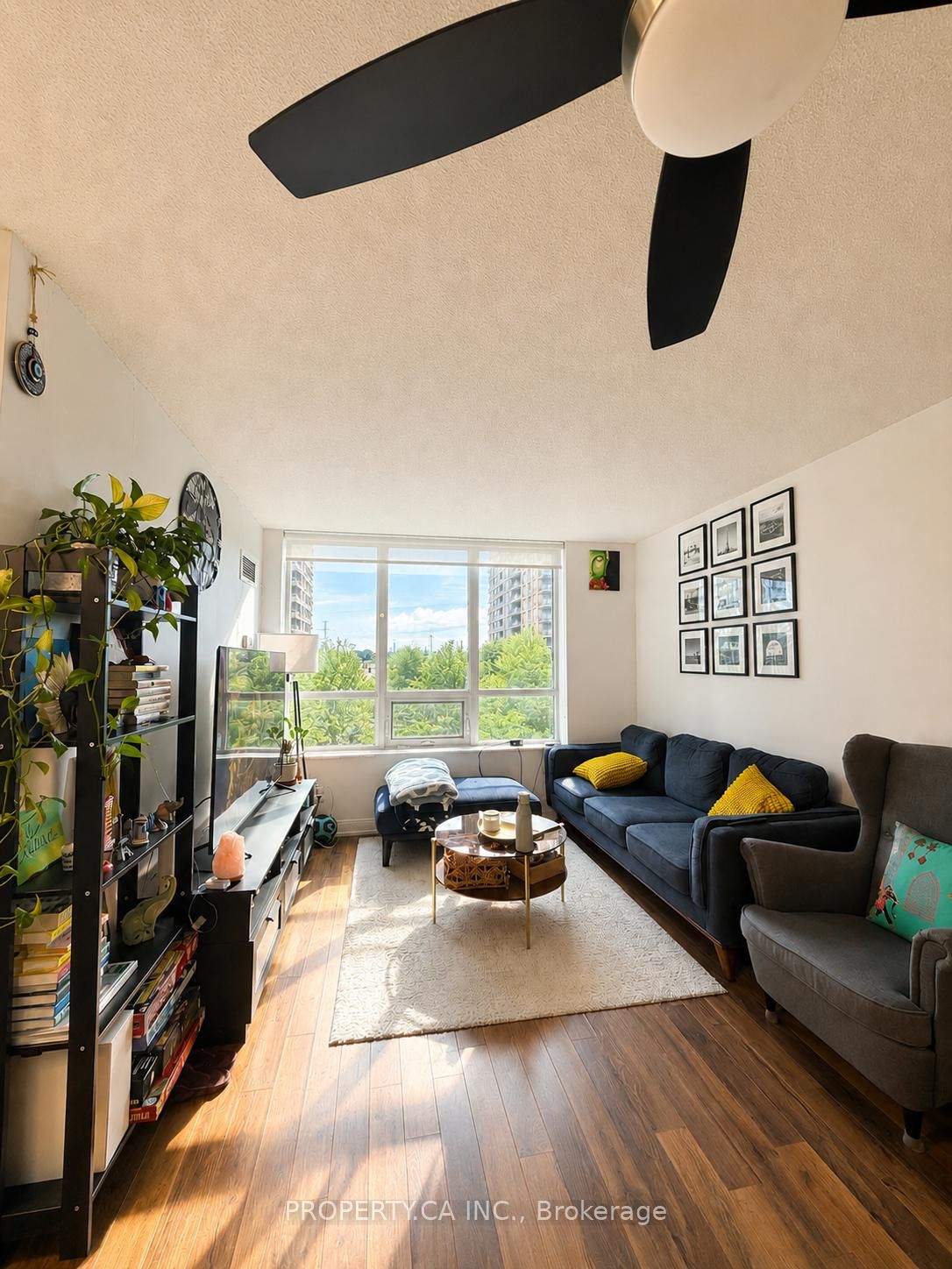 25 Viking Lane 556, Toronto, ON M9B 0A1 photo 4