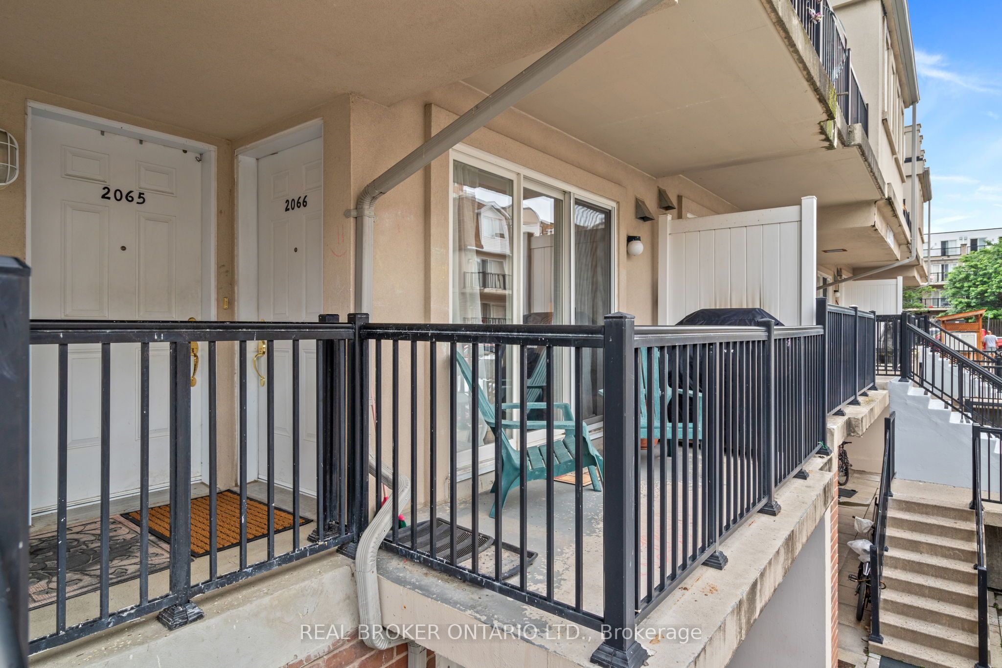 3047 Finch Avenue W 2066, Toronto, ON M9M 0A5 photo 3