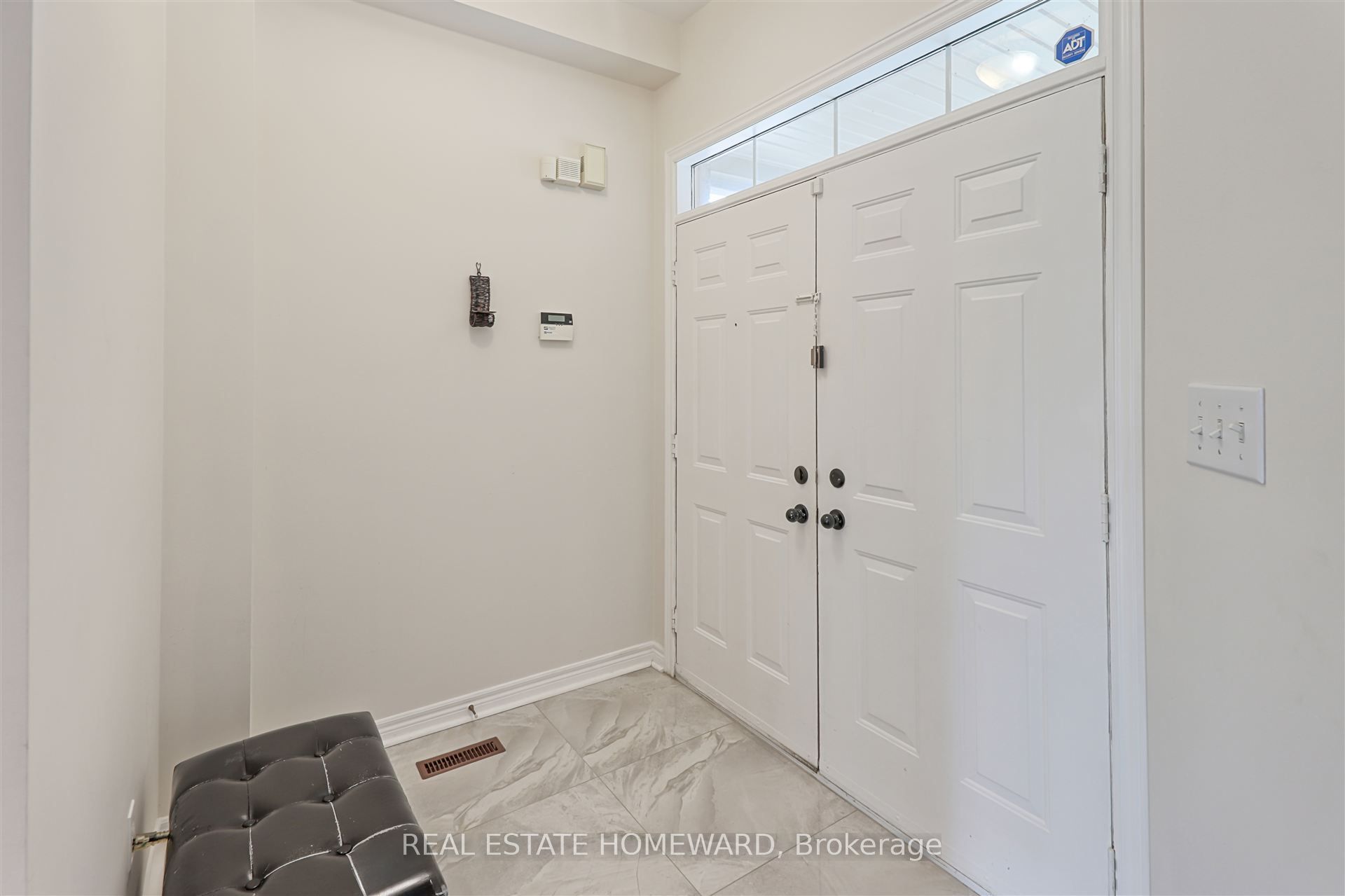 5860 Terrapark Trail, Mississauga, ON L5M 6S1 photo 4