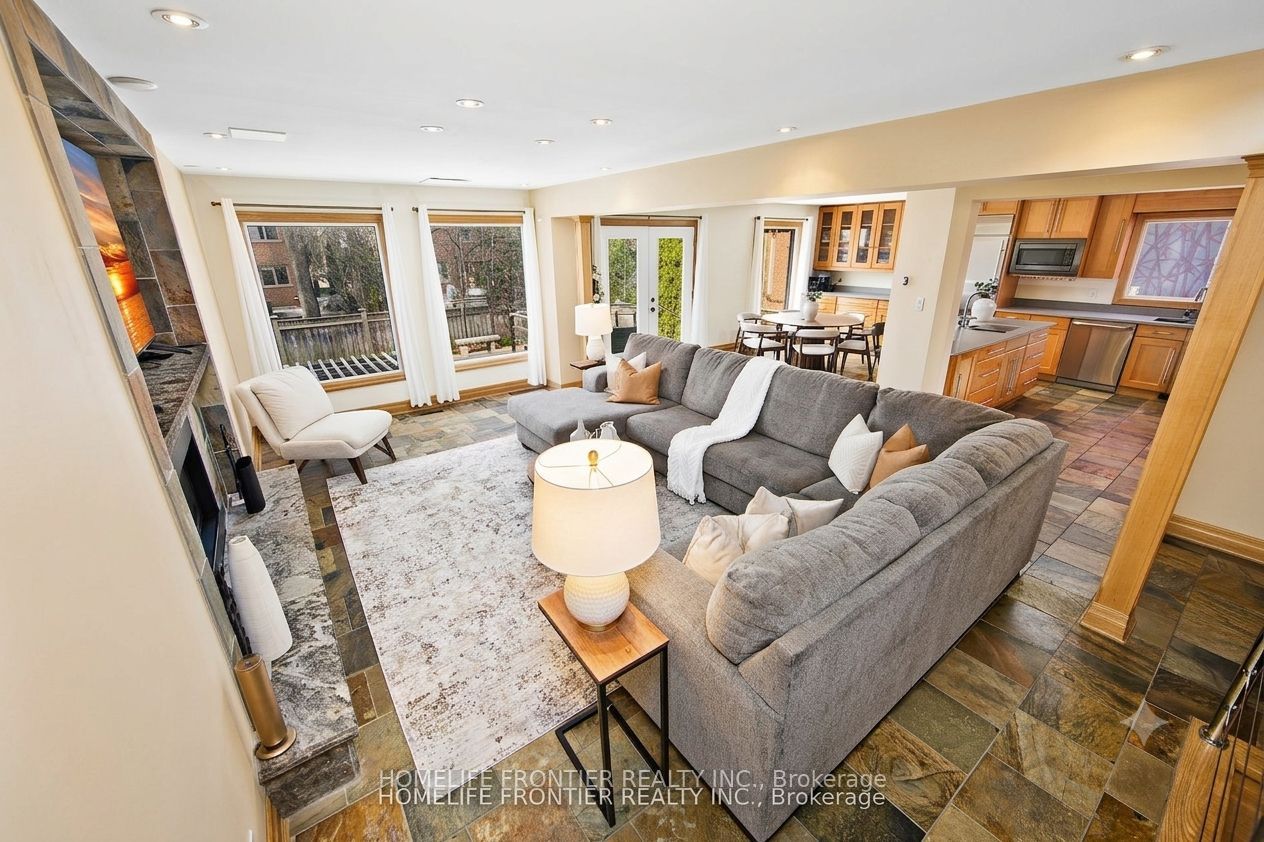 6124 Hardesty Crescent, Mississauga, ON L5V 1B4 photo 4