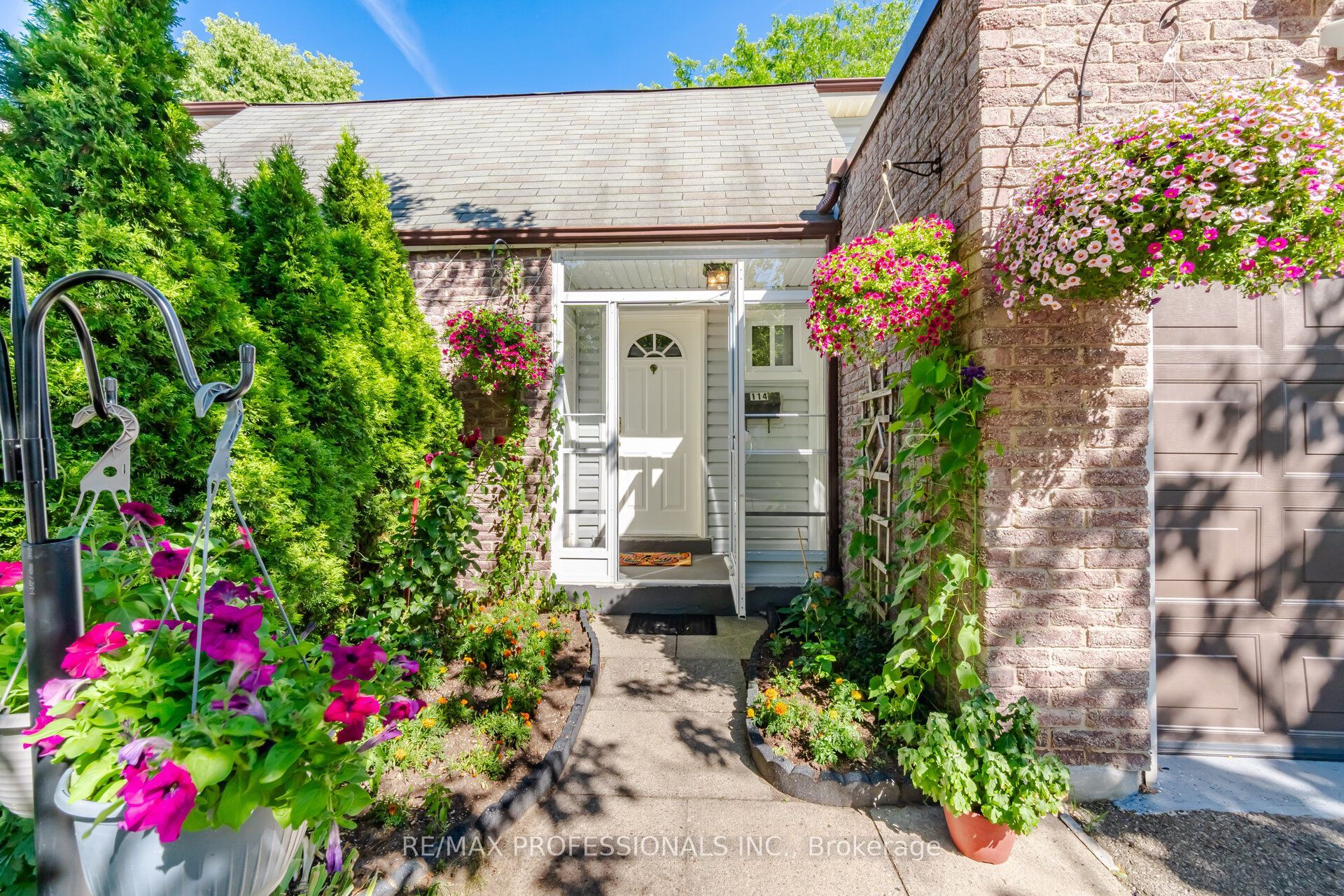 2440 Bromsgrove Road 114, Mississauga, ON L5J 4J7 photo 4