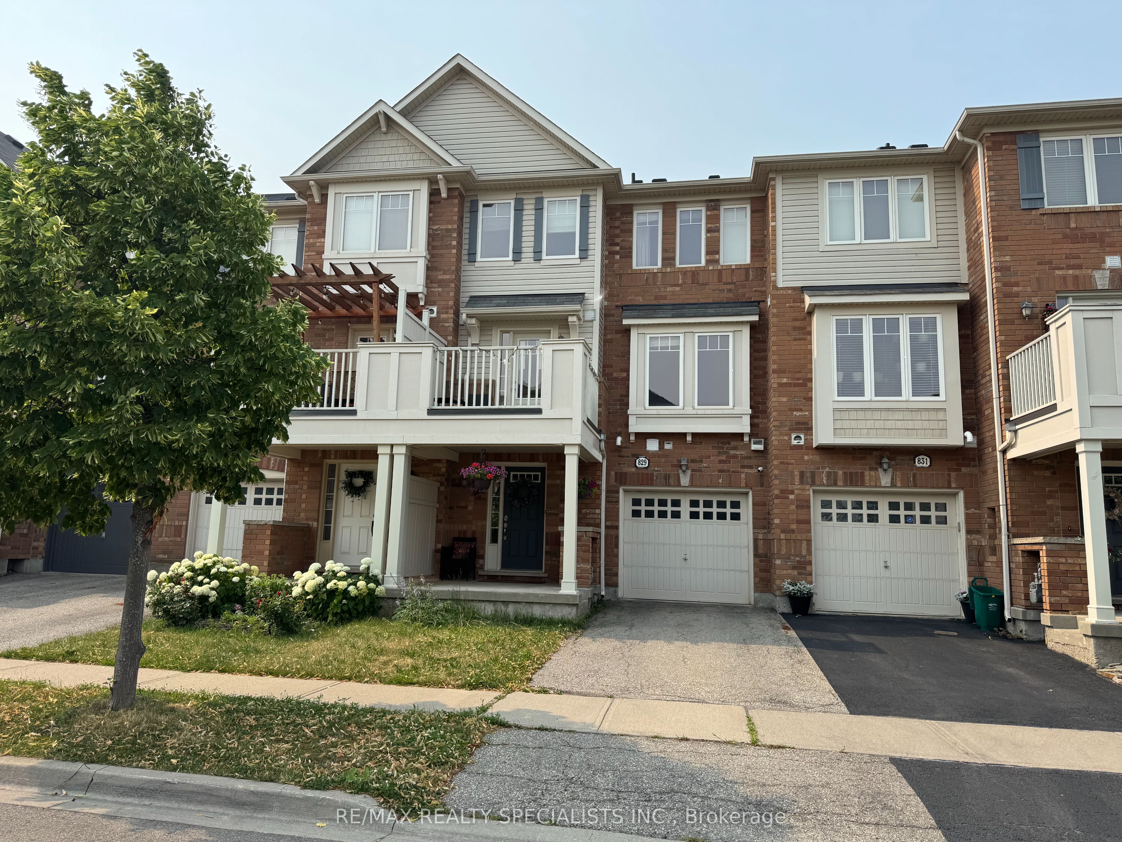 829 Fowles Court, Milton, ON L9T 0Z6 photo 3
