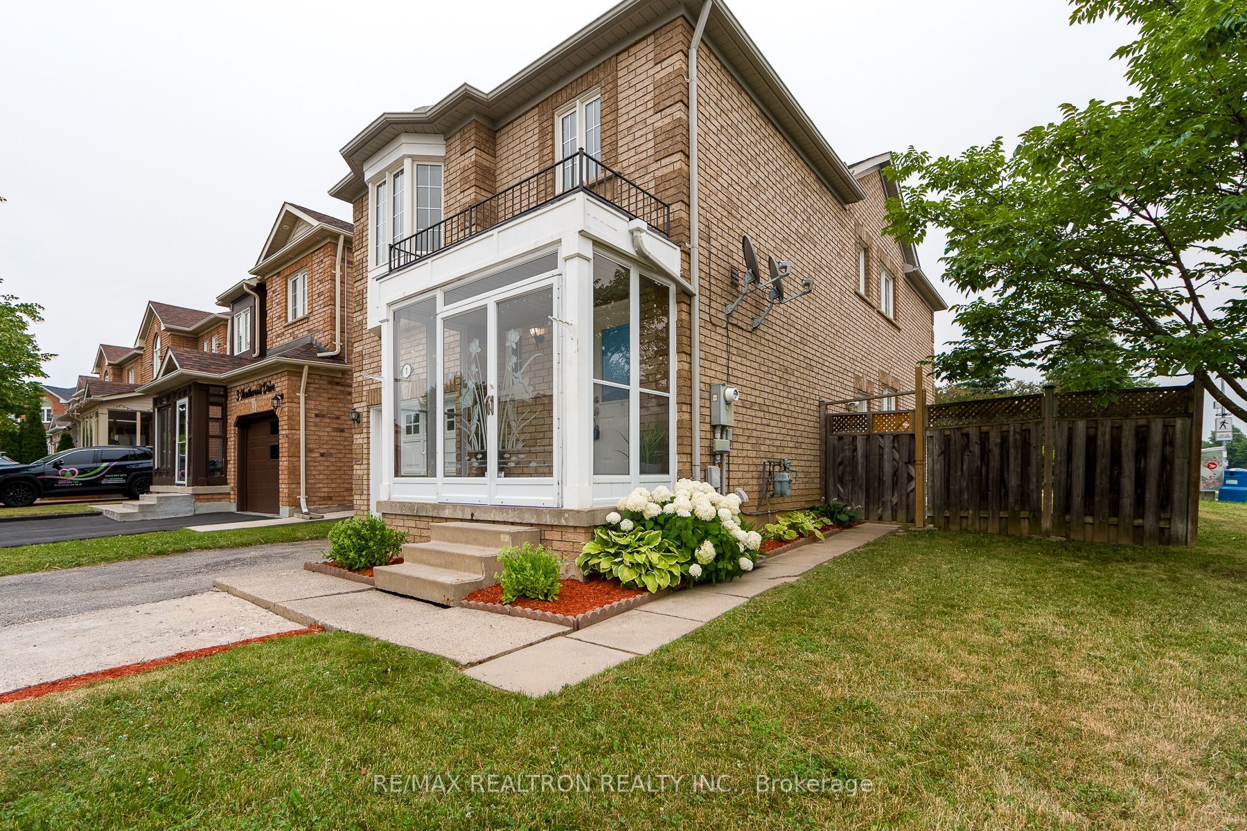 1 Heathwood Drive, Brampton, ON L7A 1Z6