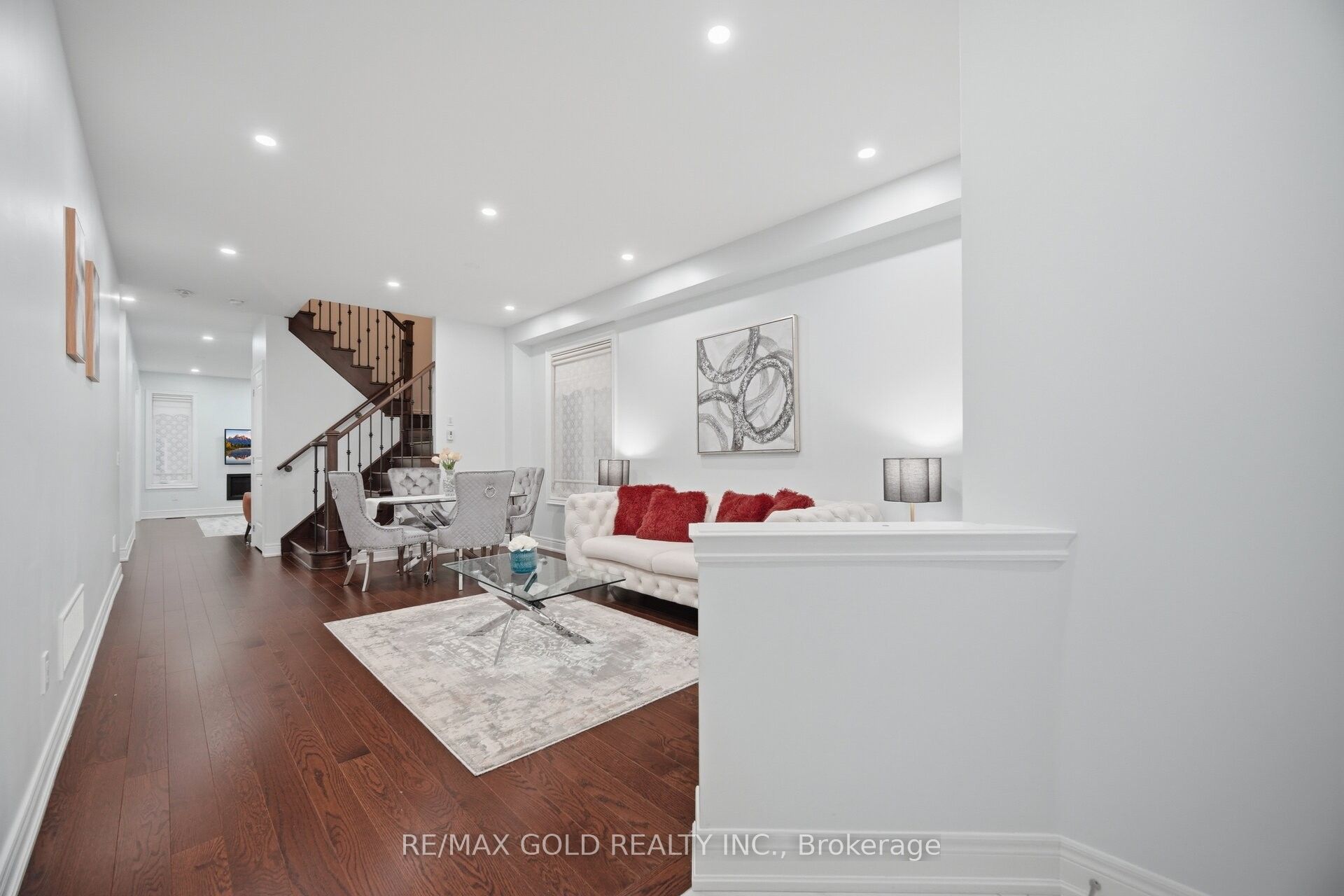 11 Sinatra Street, Brampton, ON L6R 4B3 photo 2