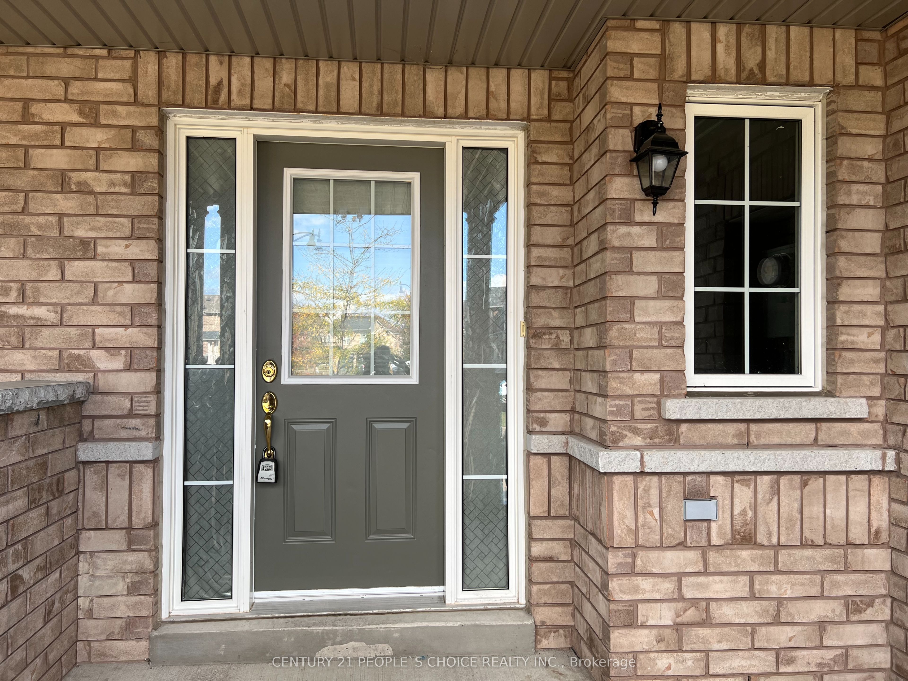 88 Delport Close, Brampton, ON L6P 3T1 photo 2