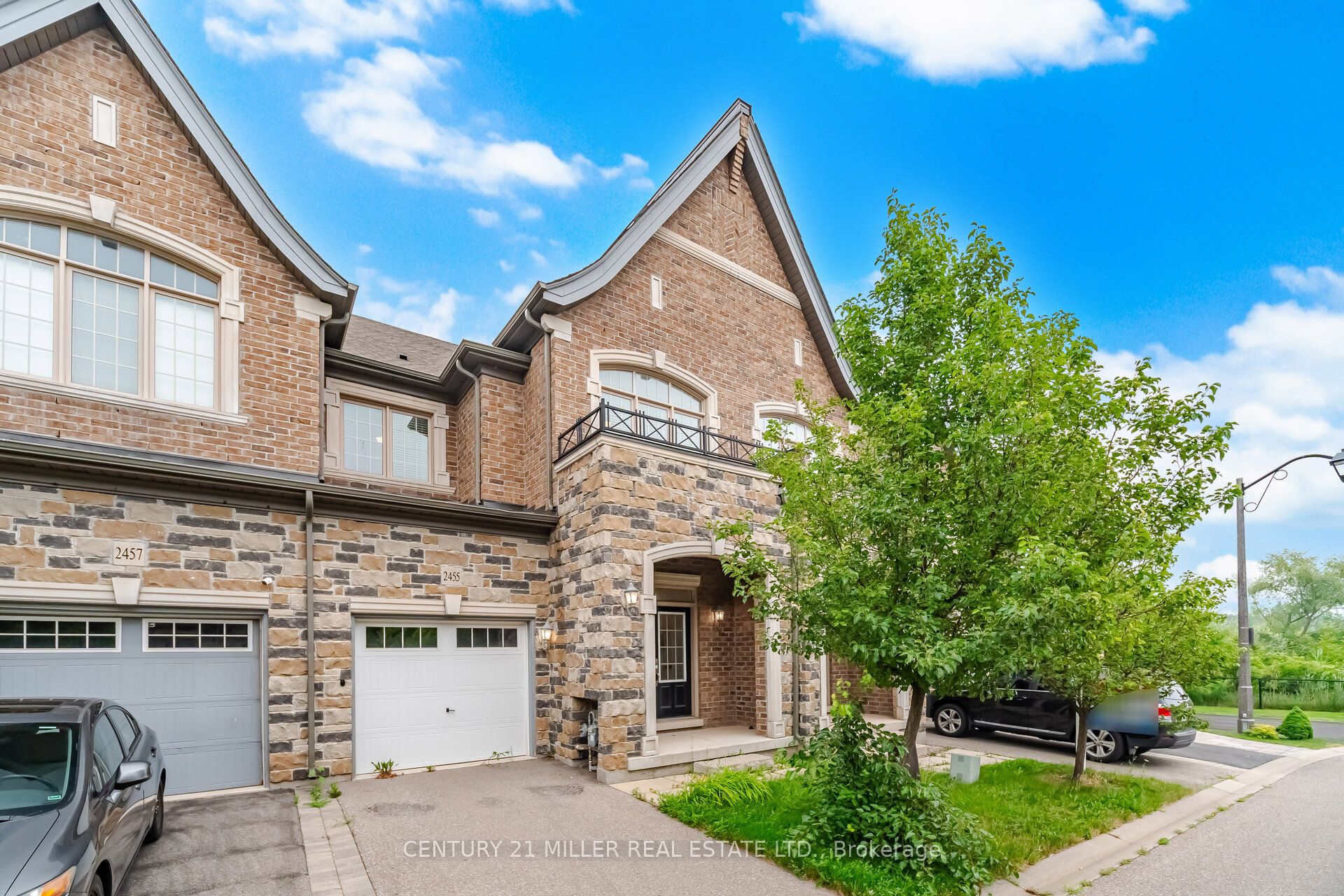 2455 Village Common, Oakville, ON L6M 0S2 photo 2
