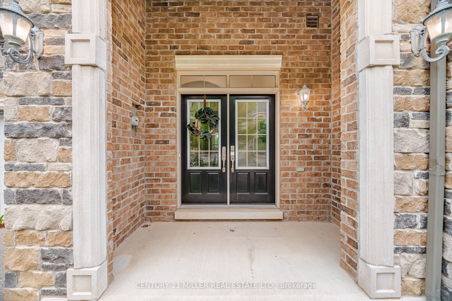 2455 Village Common, Oakville, ON L6M 0S2 photo 3
