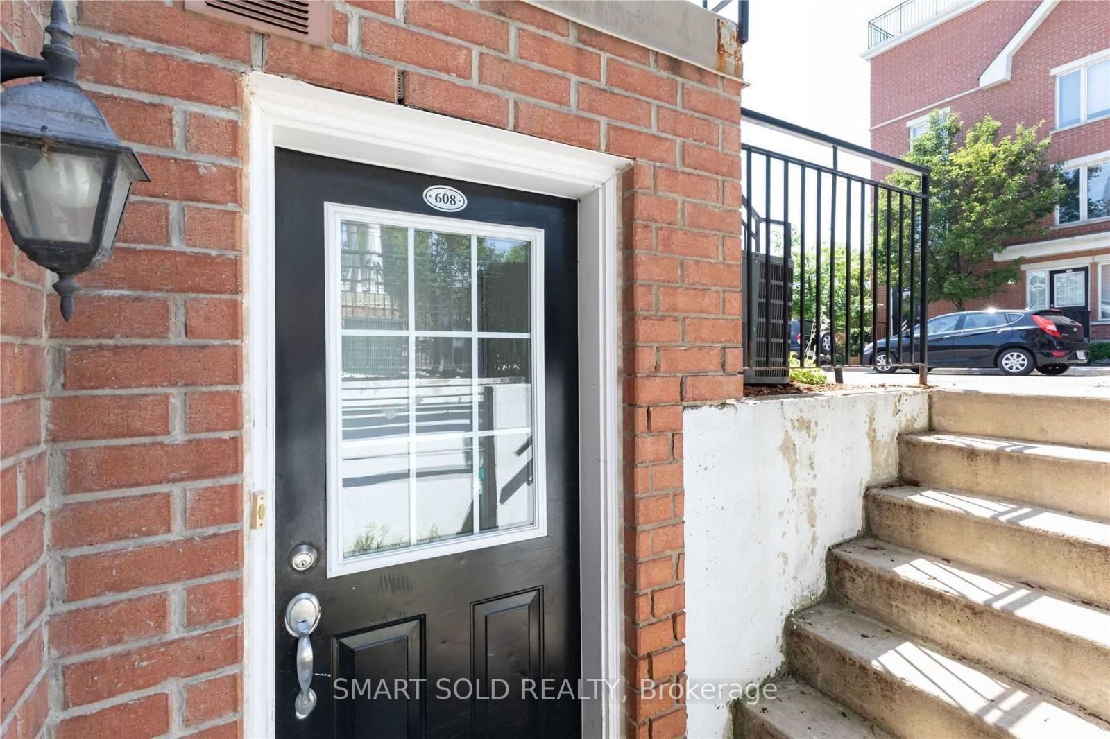 15 Laidlaw Street 608, Toronto, ON M6K 1X3 photo 2